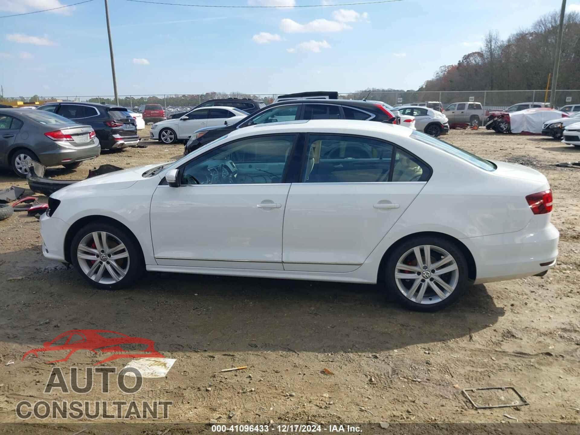 VOLKSWAGEN JETTA 2017 - 3VWL17AJ2HM268841