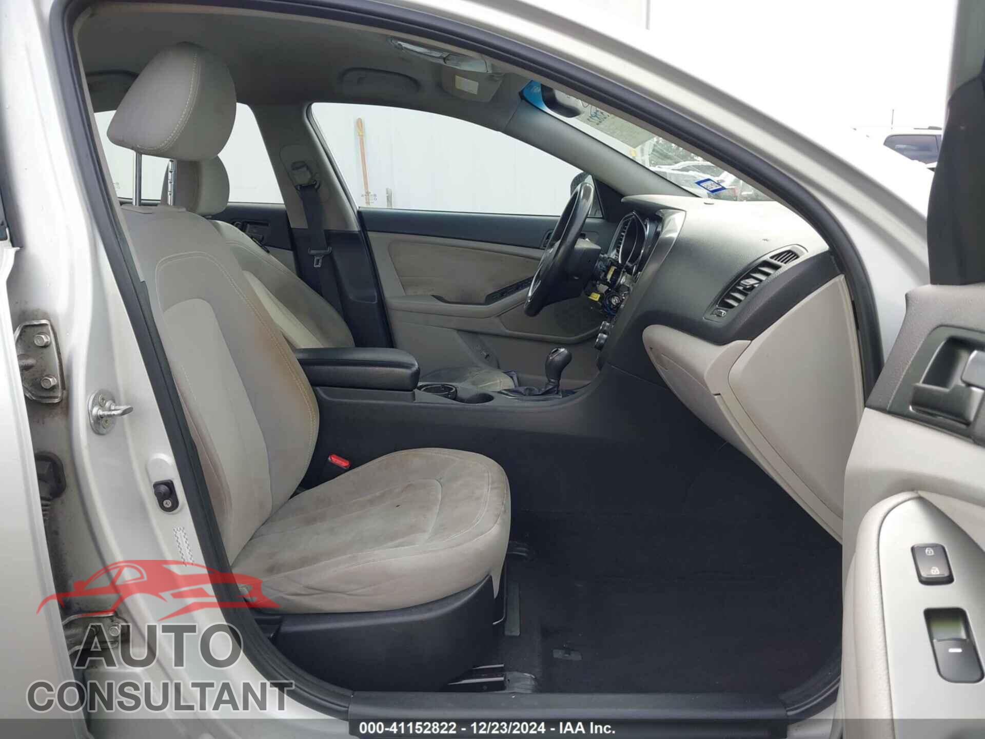 KIA OPTIMA 2011 - KNAGM4A71B5125663