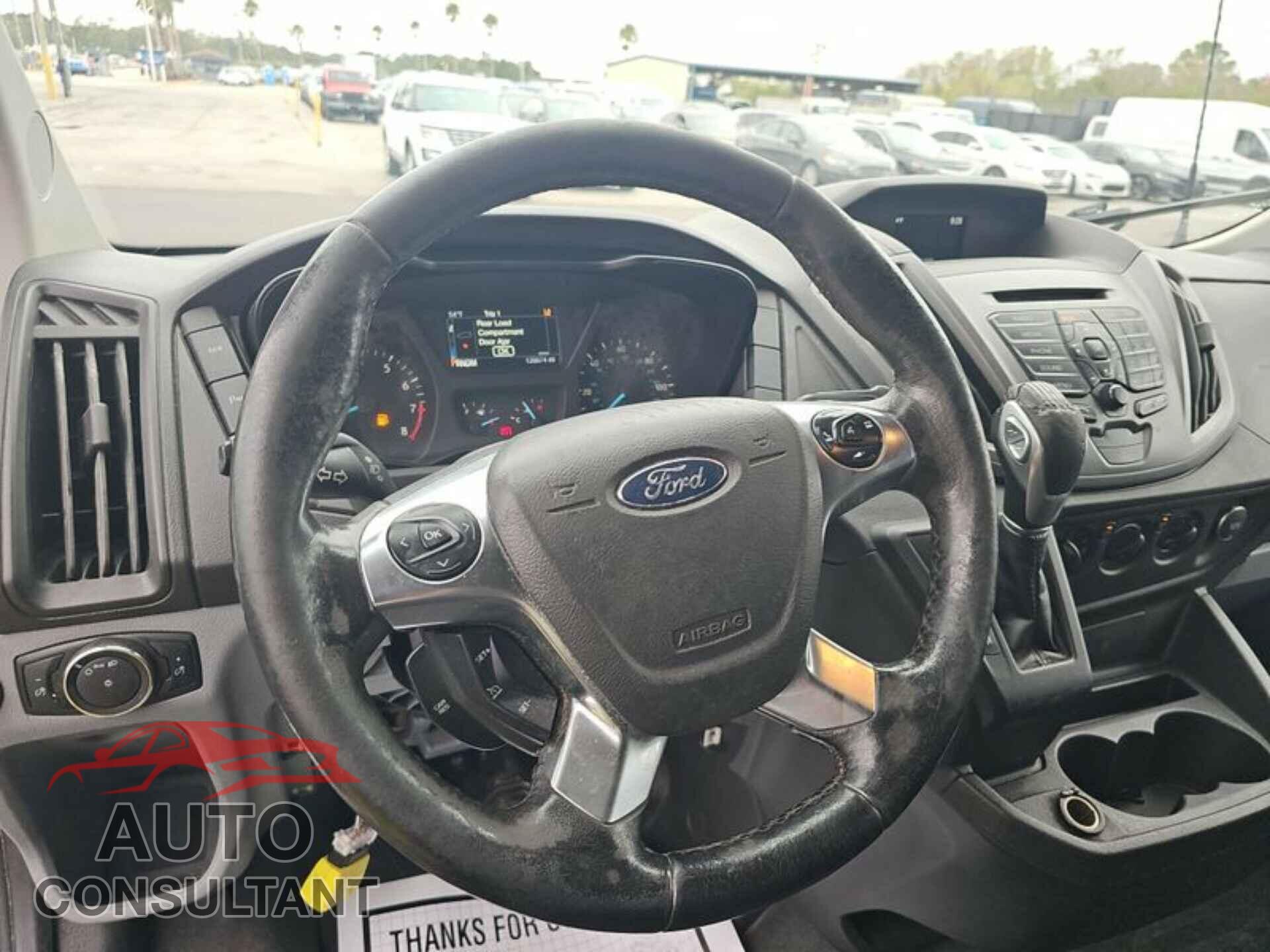 FORD TRANSIT 2017 - 1FTYR3XM5HKA61380
