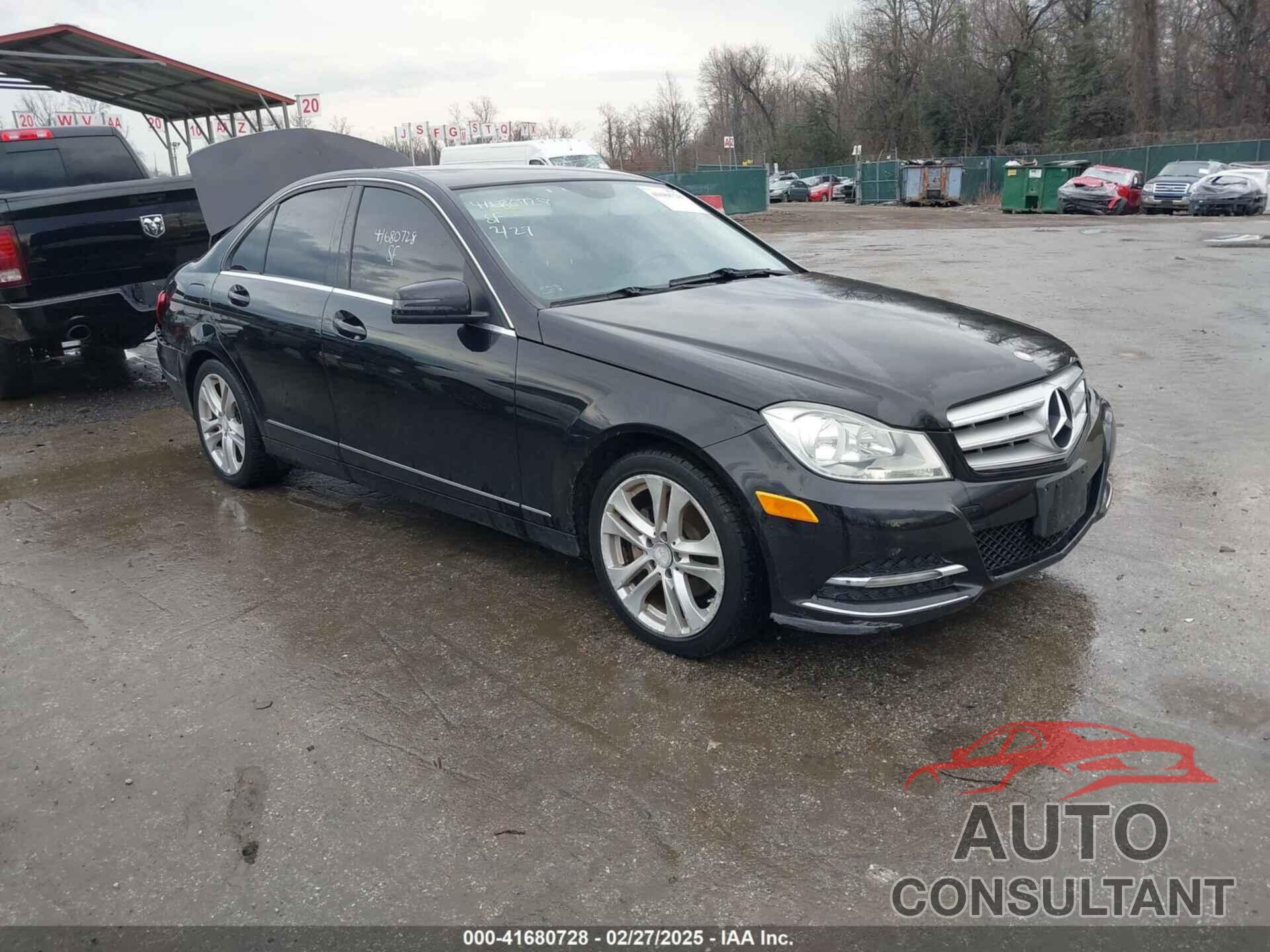 MERCEDES-BENZ C 300 2012 - WDDGF8BB3CR233502