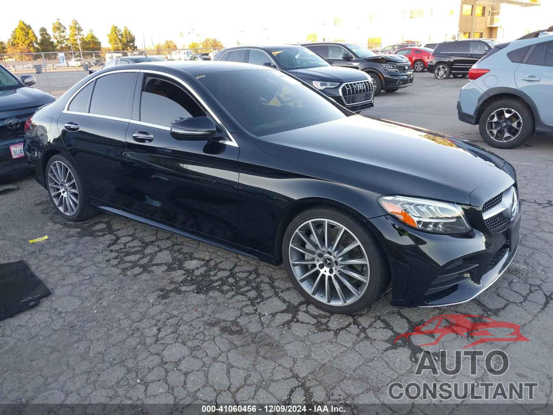 MERCEDES-BENZ C 300 2019 - 55SWF8DB0KU300904