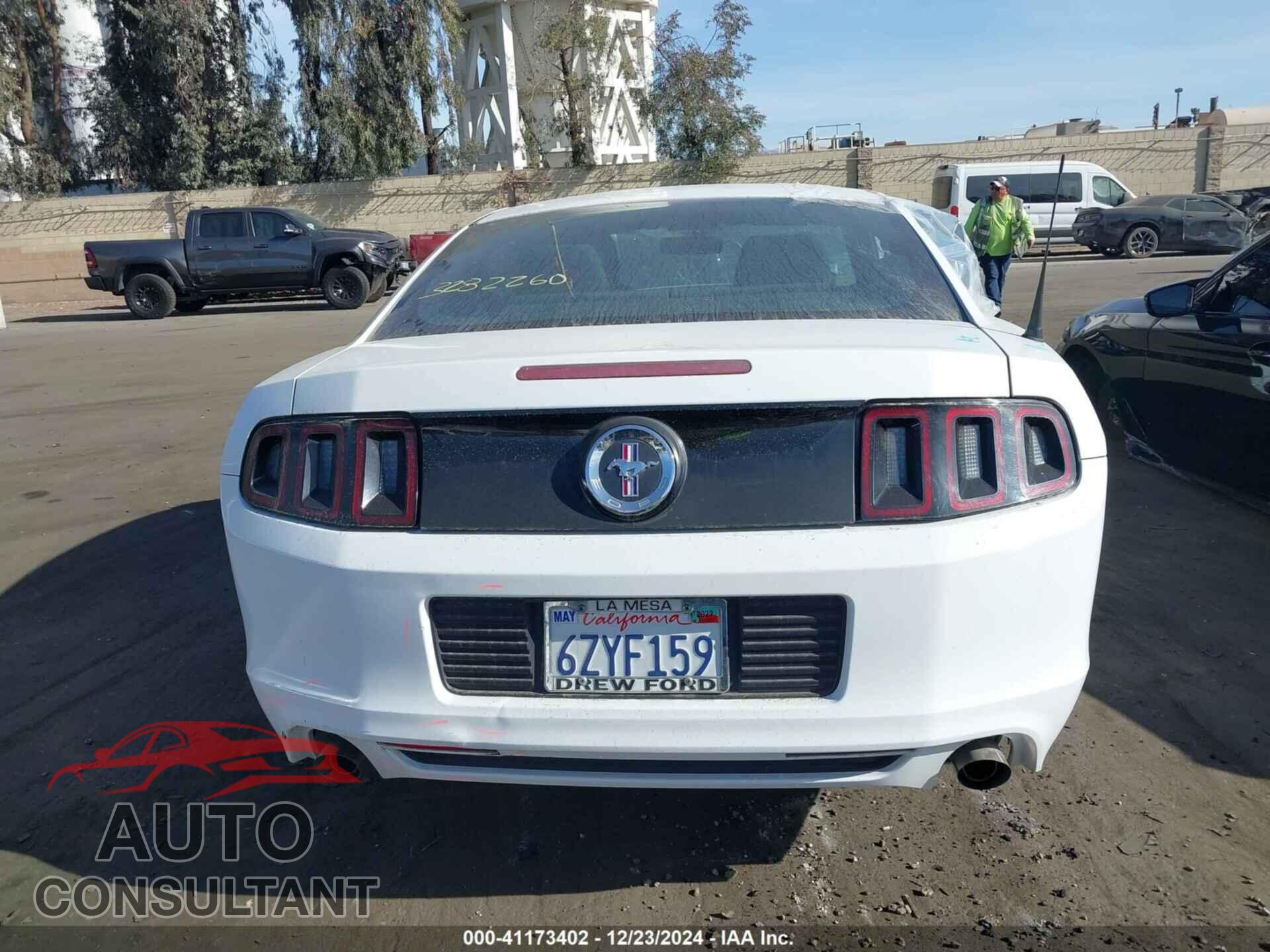FORD MUSTANG 2014 - 1ZVBP8AM4E5215327