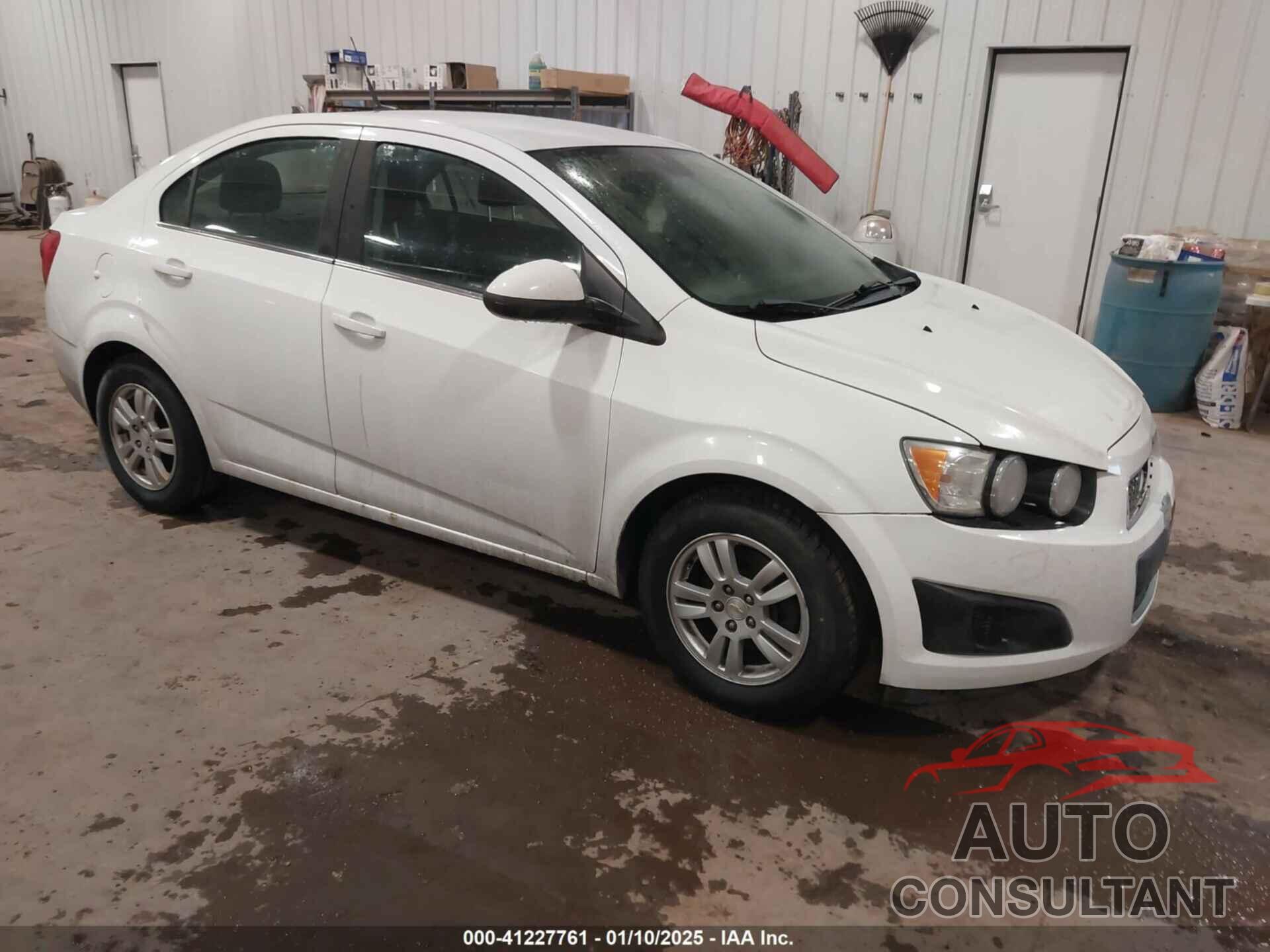 CHEVROLET SONIC 2013 - 1G1JC5SH0D4209290