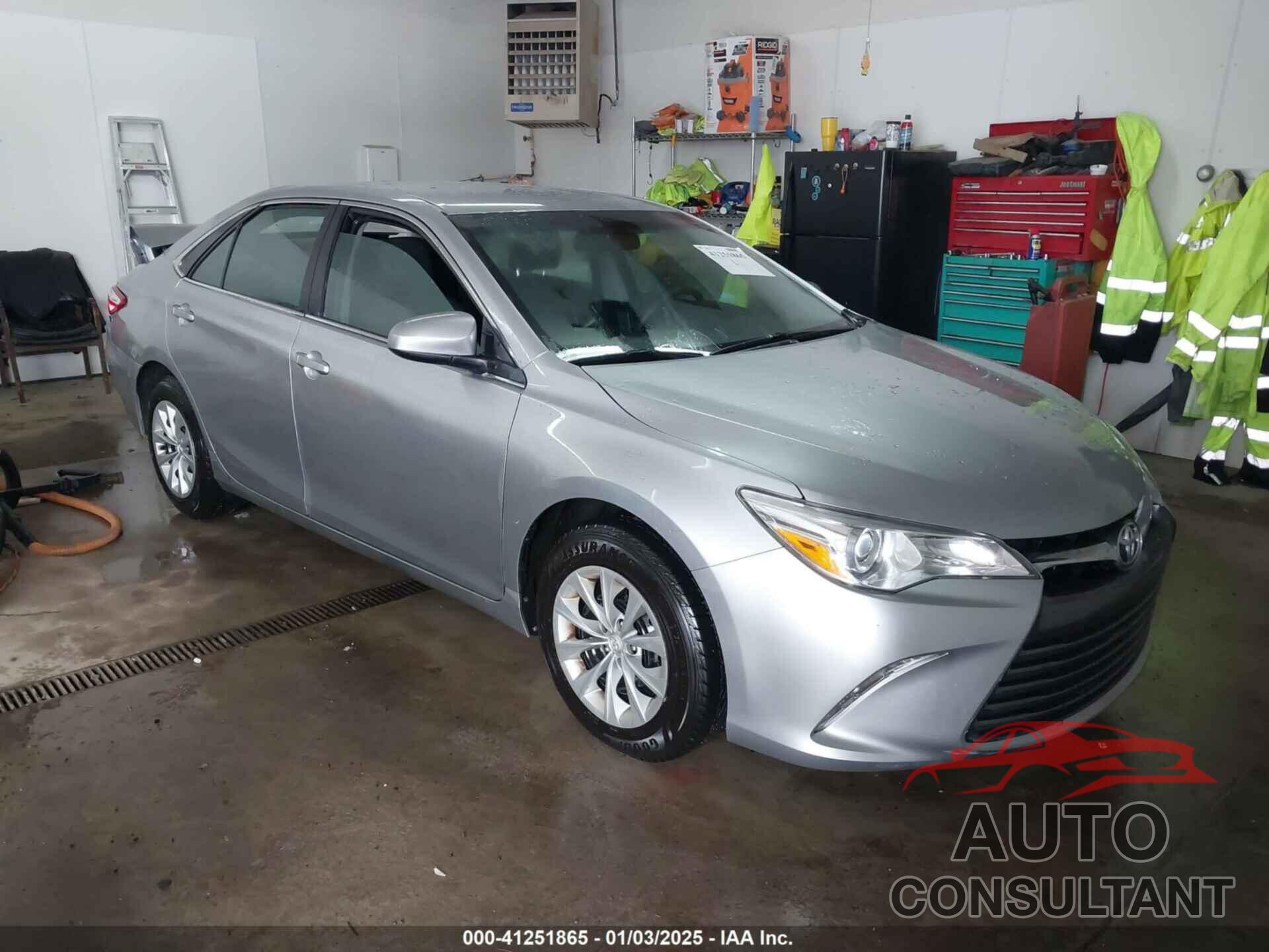 TOYOTA CAMRY 2015 - 4T4BF1FK2FR511962