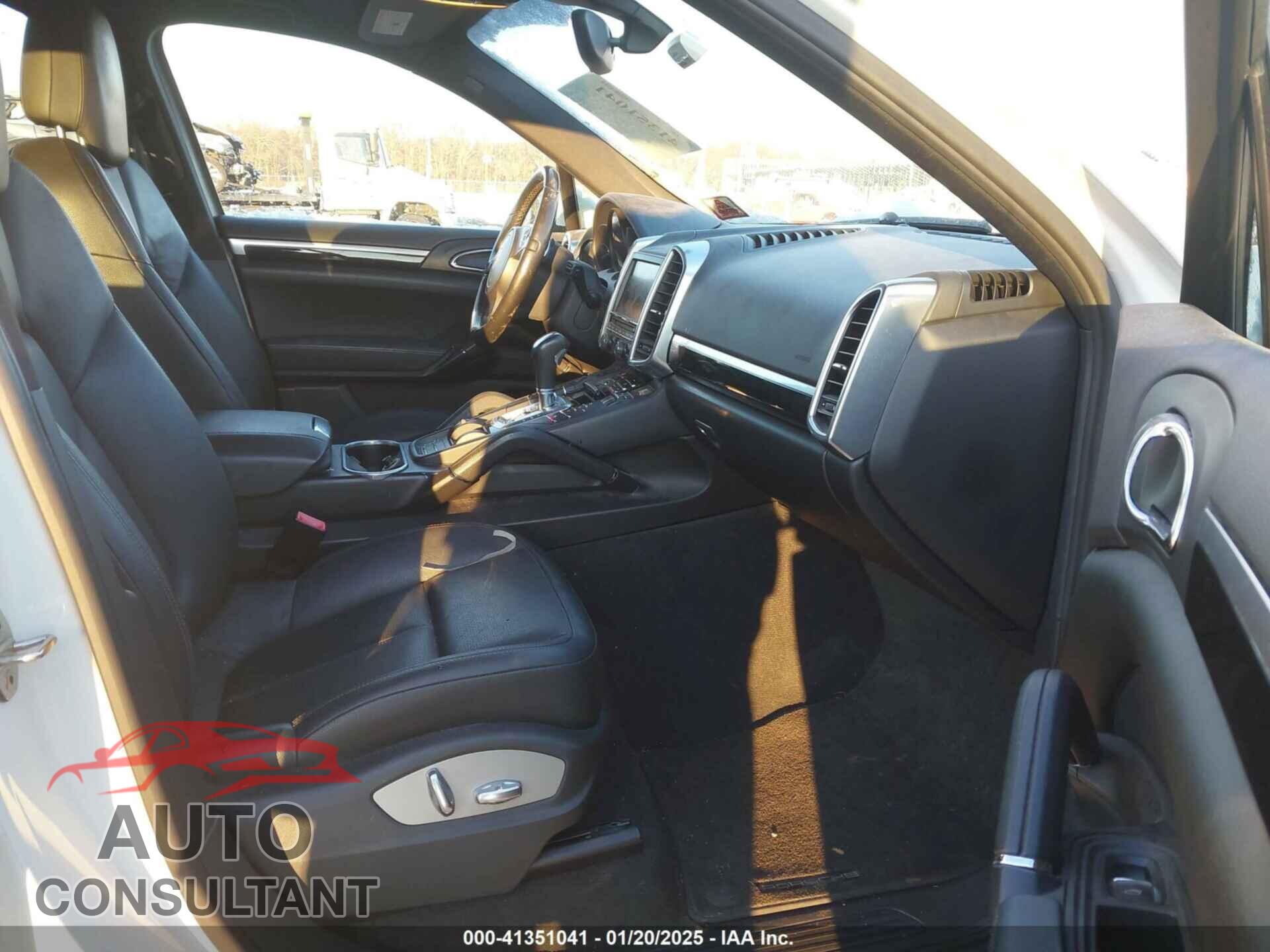 PORSCHE CAYENNE 2012 - WP1AA2A20CLA00241