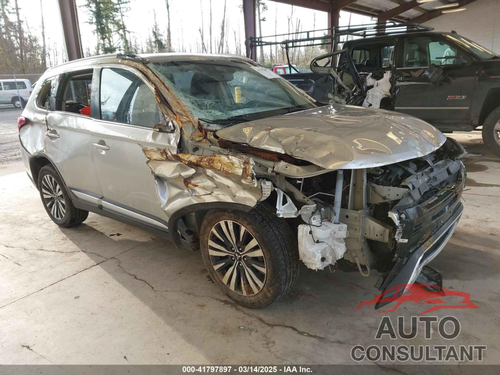 MITSUBISHI OUTLANDER 2020 - JA4AZ3A35LZ020369