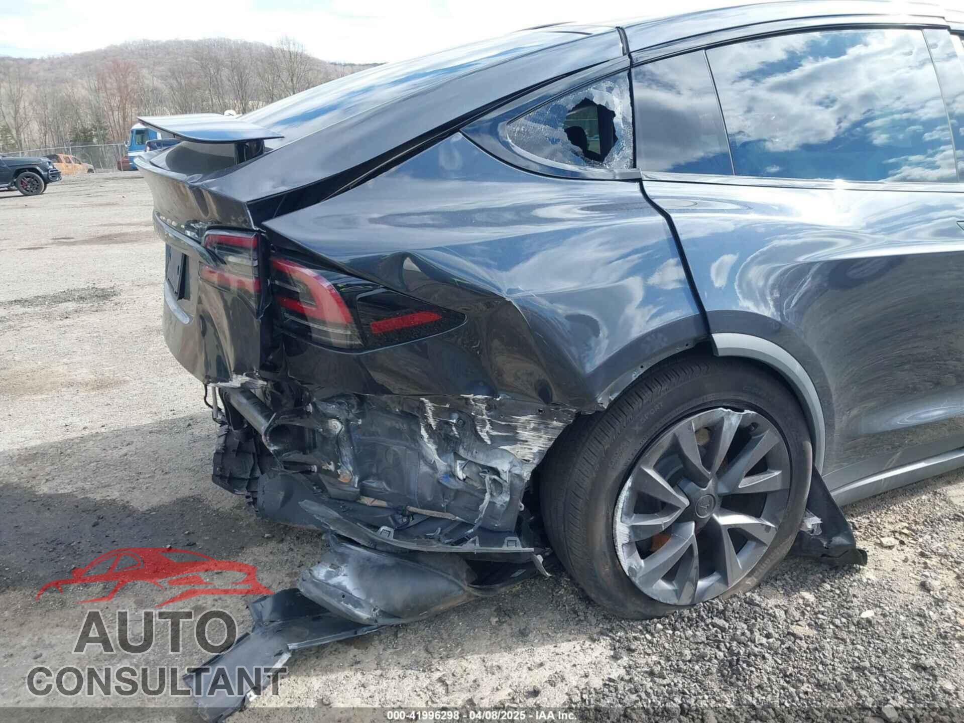 TESLA MODEL X 2023 - 7SAXCDE52PF425834