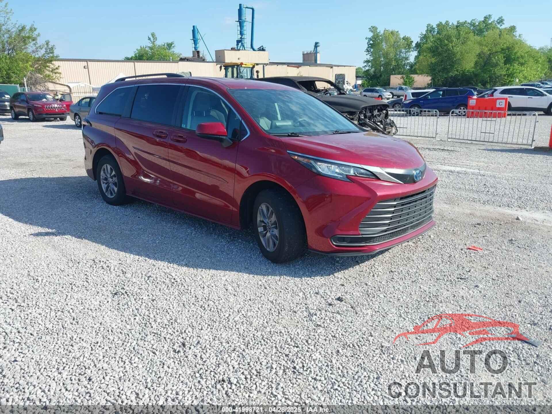 TOYOTA SIENNA 2022 - 5TDKRKEC7NS095271