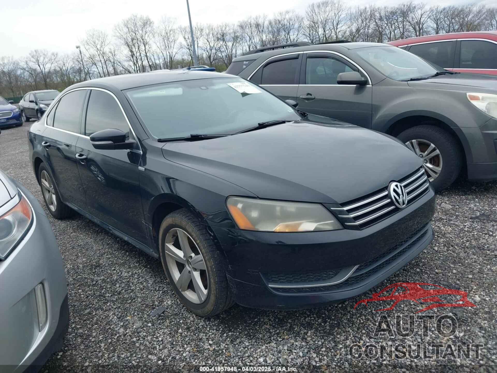 VOLKSWAGEN PASSAT 2013 - 1VWBP7A33DC075802