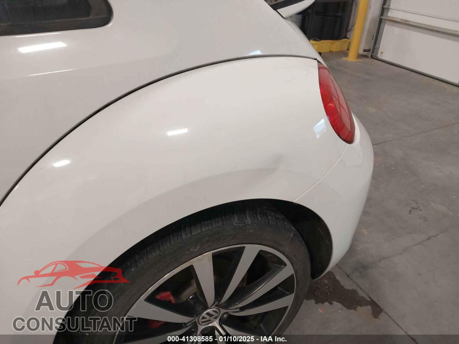 VOLKSWAGEN BEETLE 2012 - 3VWVA7AT5CM604095