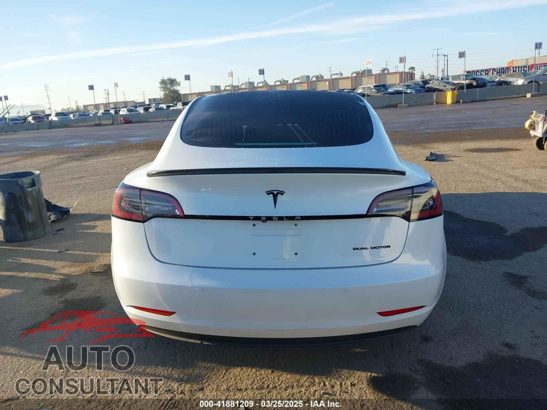 TESLA MODEL 3 2018 - 5YJ3E1EB0JF092440