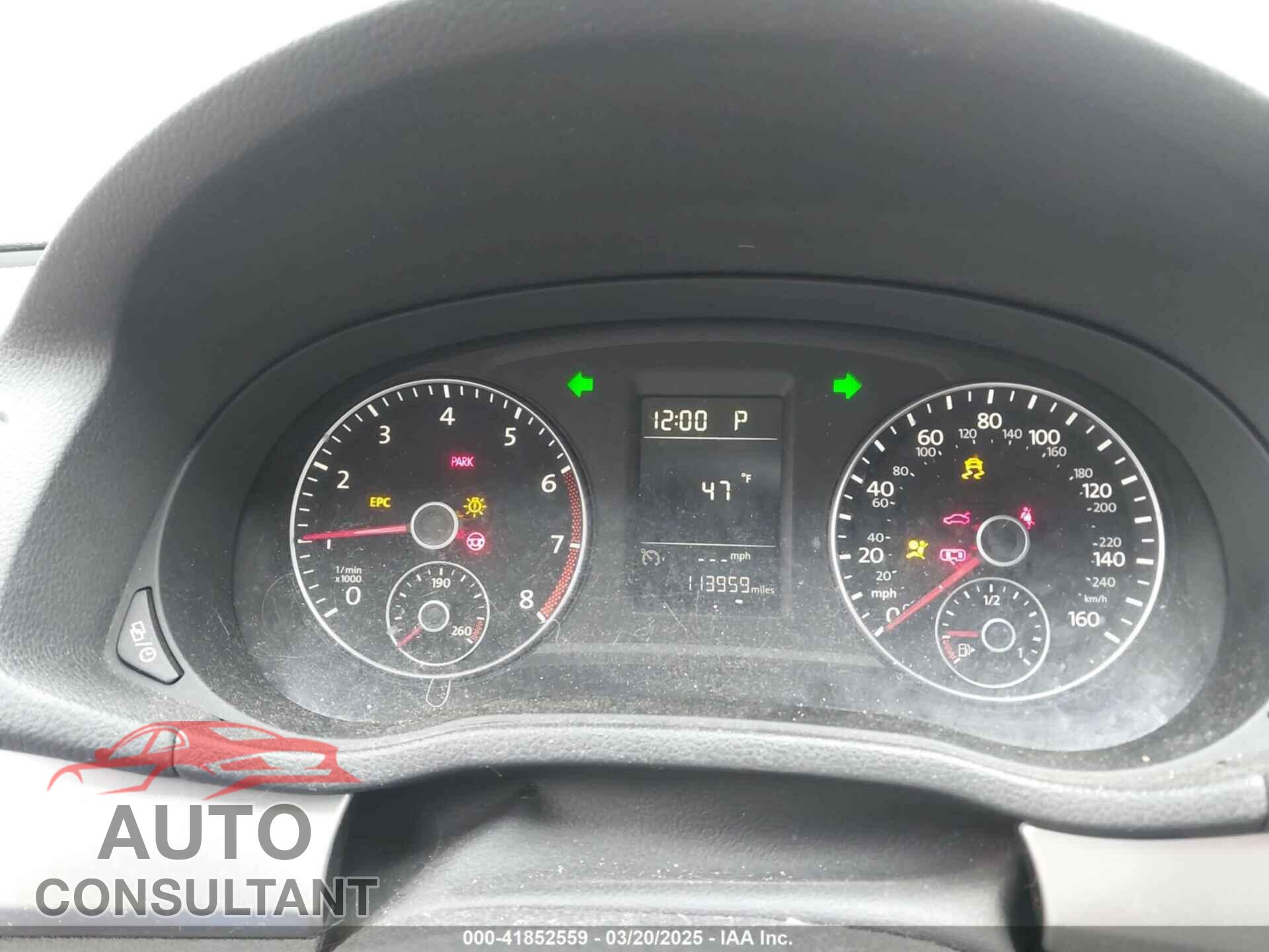 VOLKSWAGEN PASSAT 2015 - 1VWAT7A38FC060285