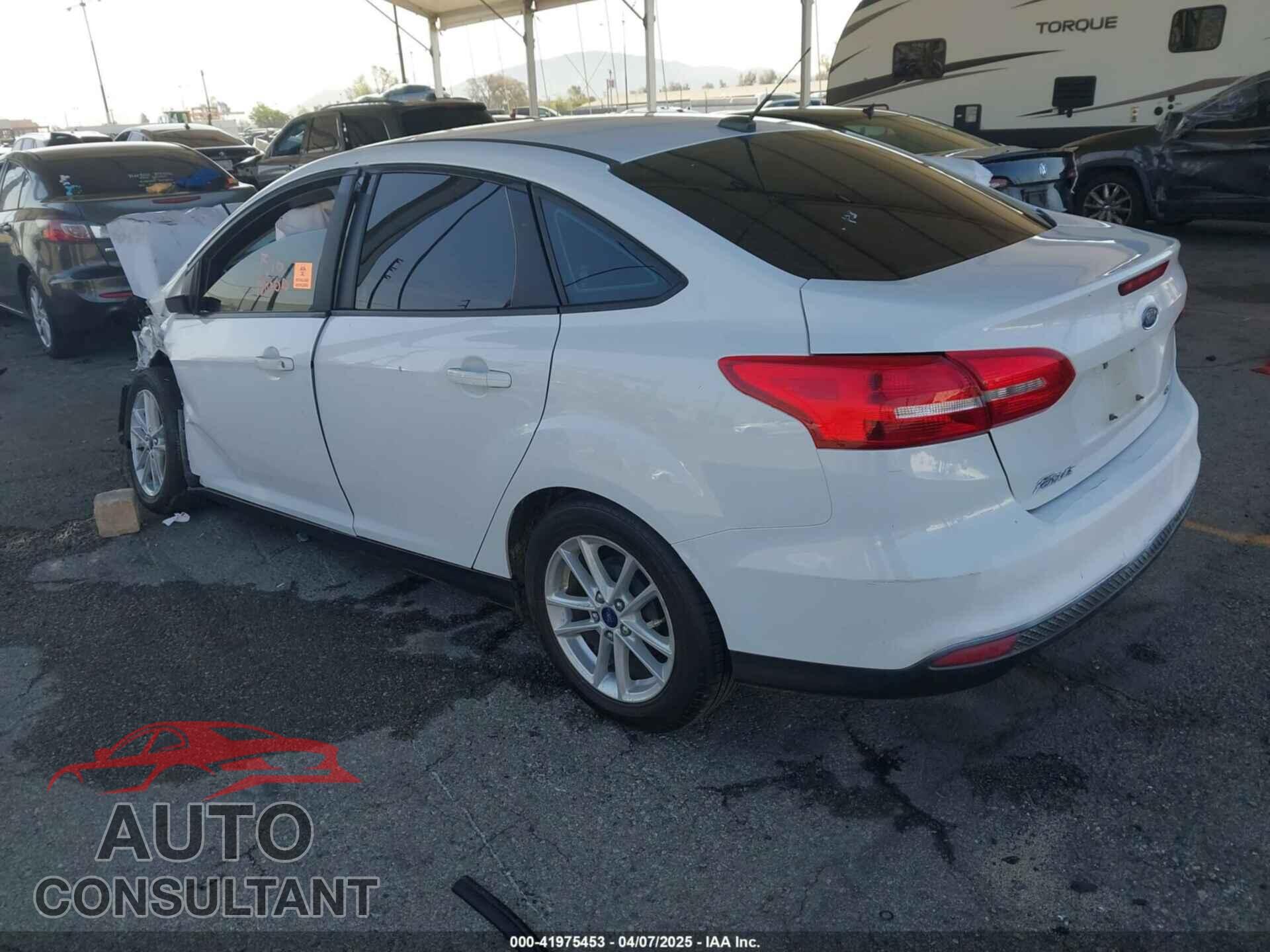 FORD FOCUS 2017 - 1FADP3F2XHL300331