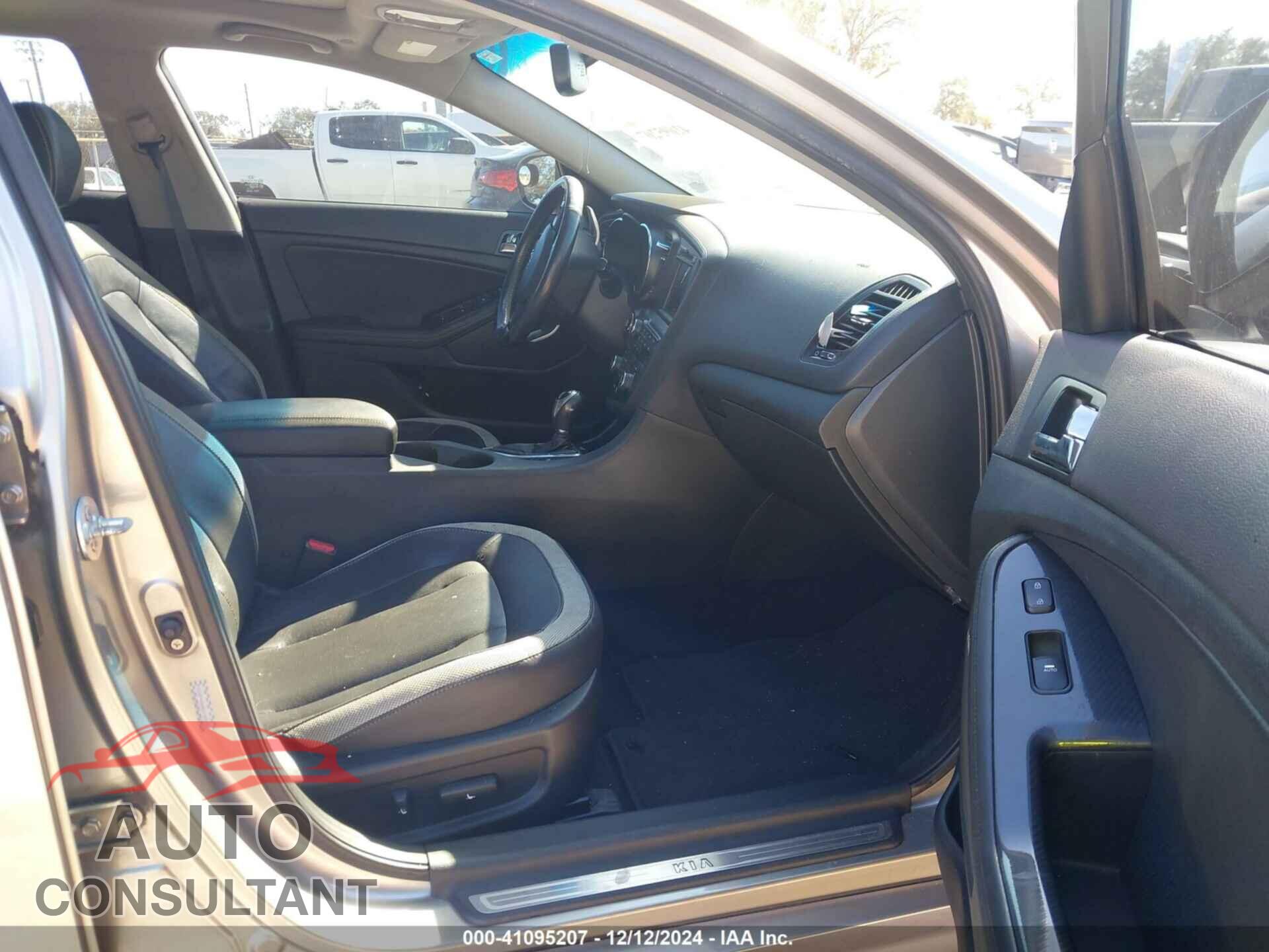 KIA OPTIMA 2011 - KNAGR4A64B5150971
