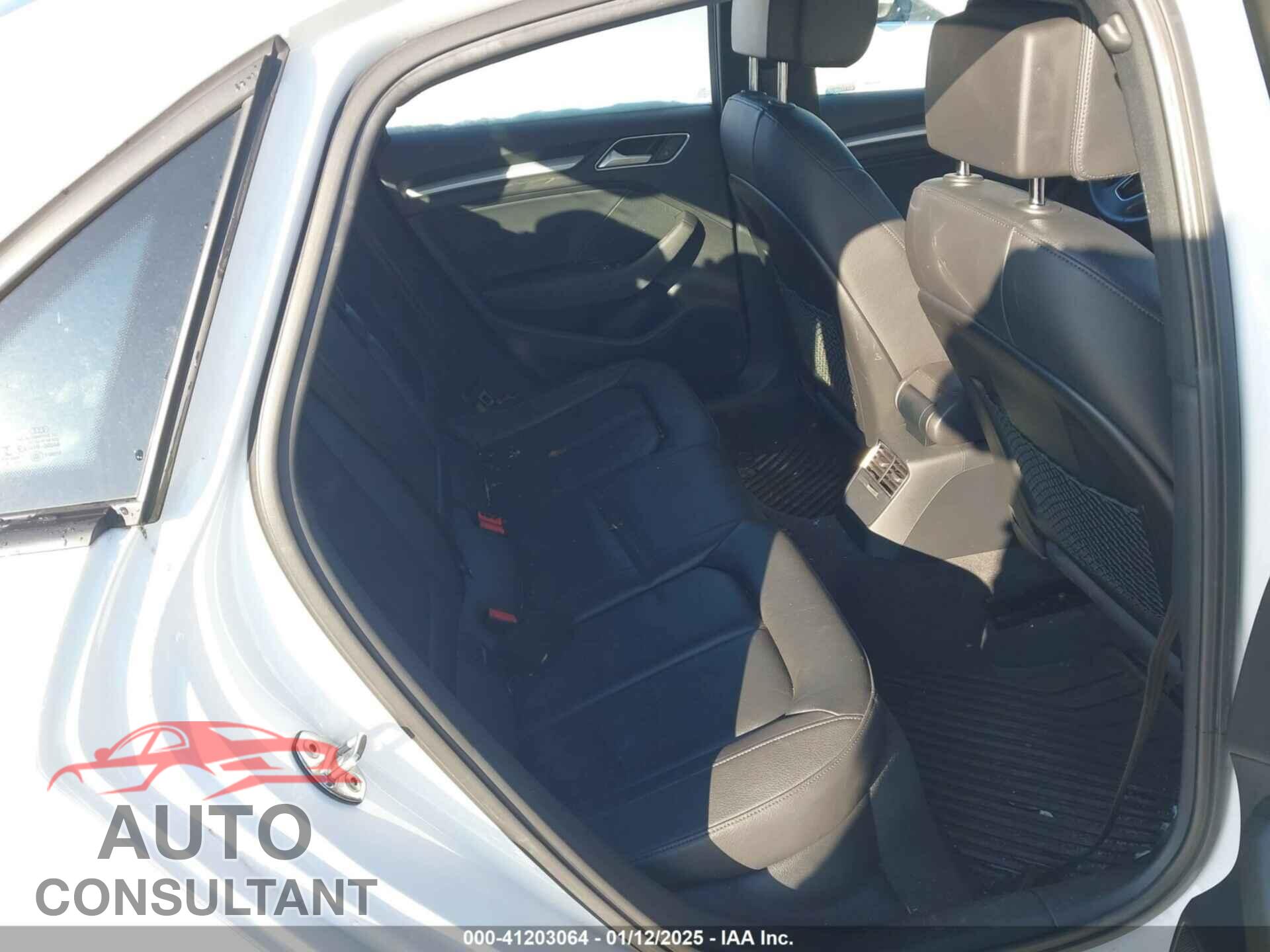 AUDI A3 2019 - WAUBEGFFXKA081971