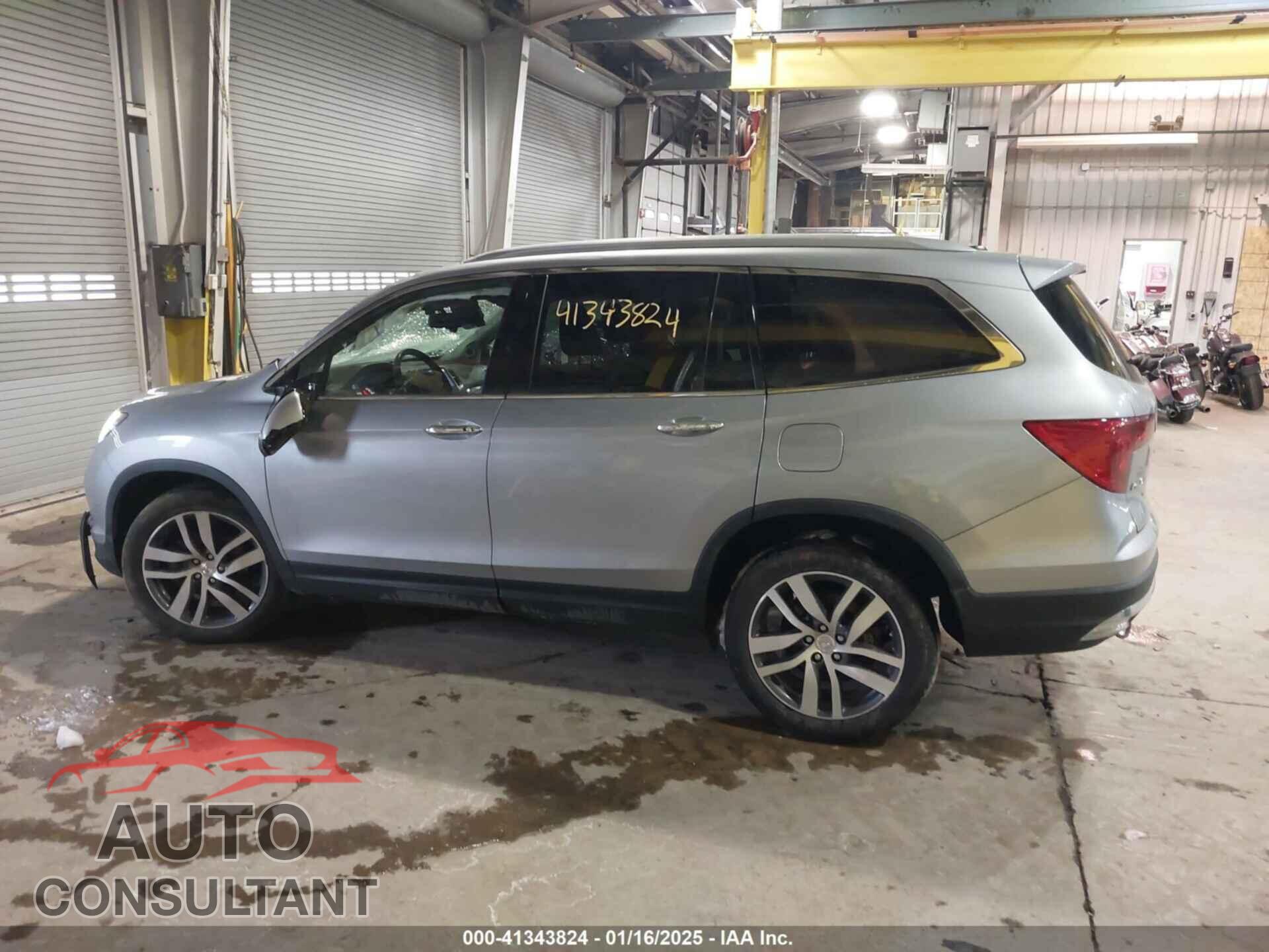 HONDA PILOT 2017 - 5FNYF6H0XHB044187