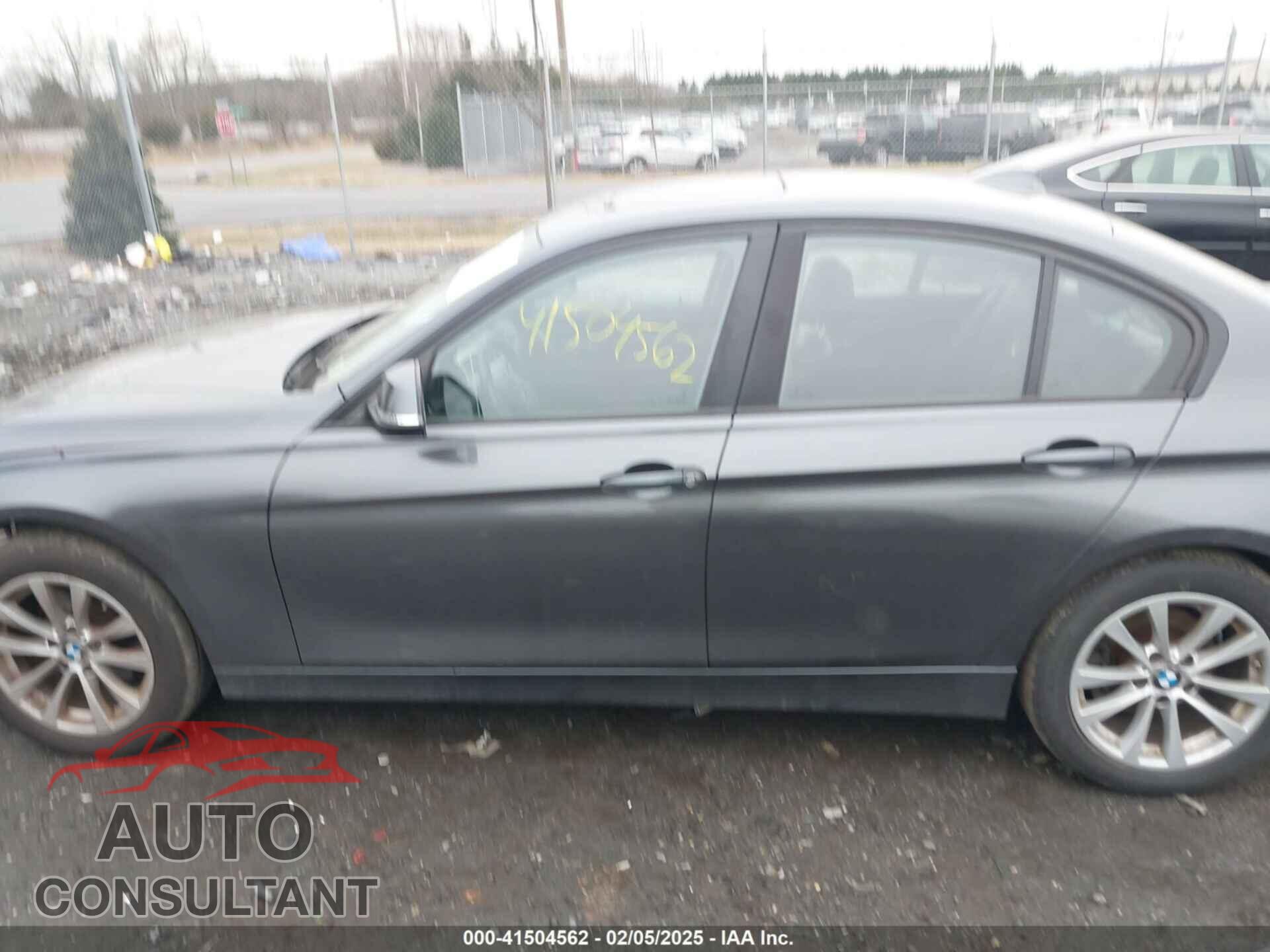 BMW 320I 2016 - WBA8E1G58GNU11779