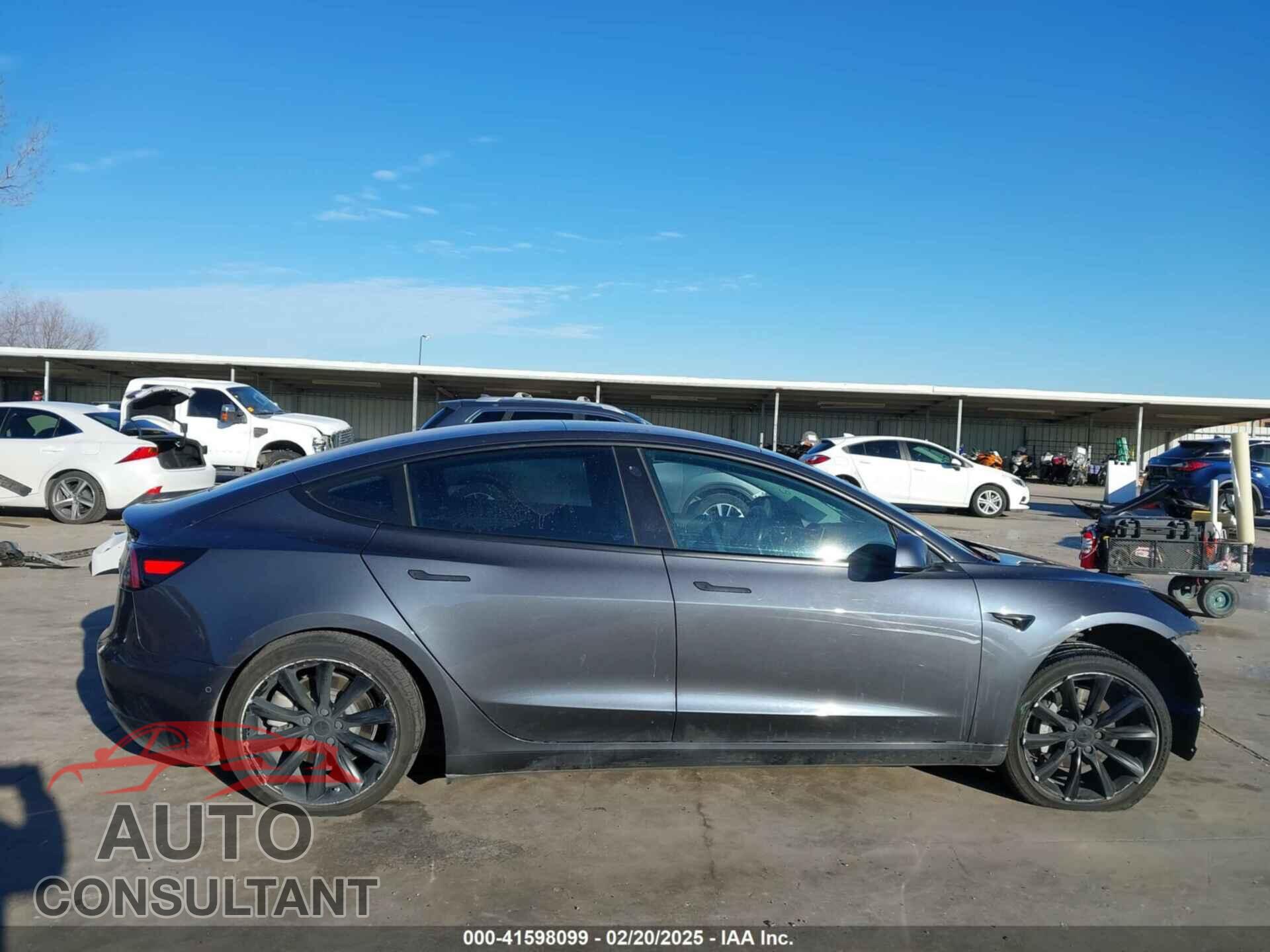 TESLA MODEL 3 2018 - 5YJ3E1EA8JF010834