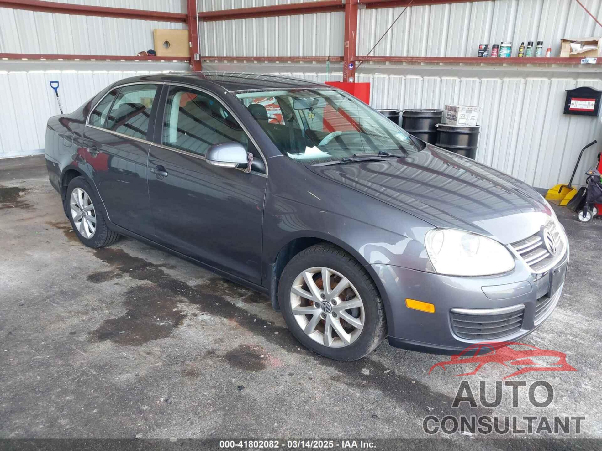 VOLKSWAGEN JETTA 2010 - 3VWRZ7AJ9AM047701