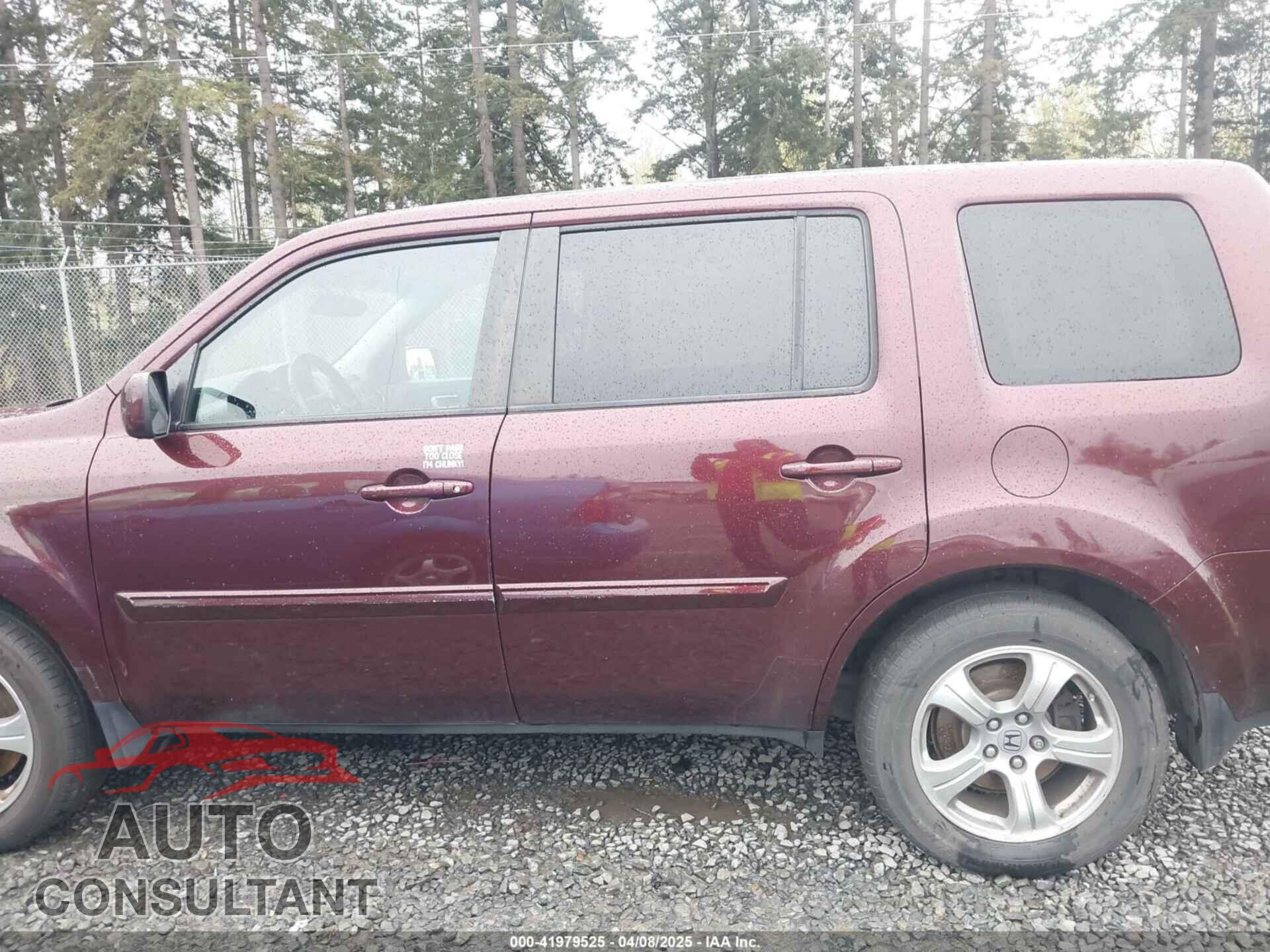 HONDA PILOT 2015 - 5FNYF4H55FB033031