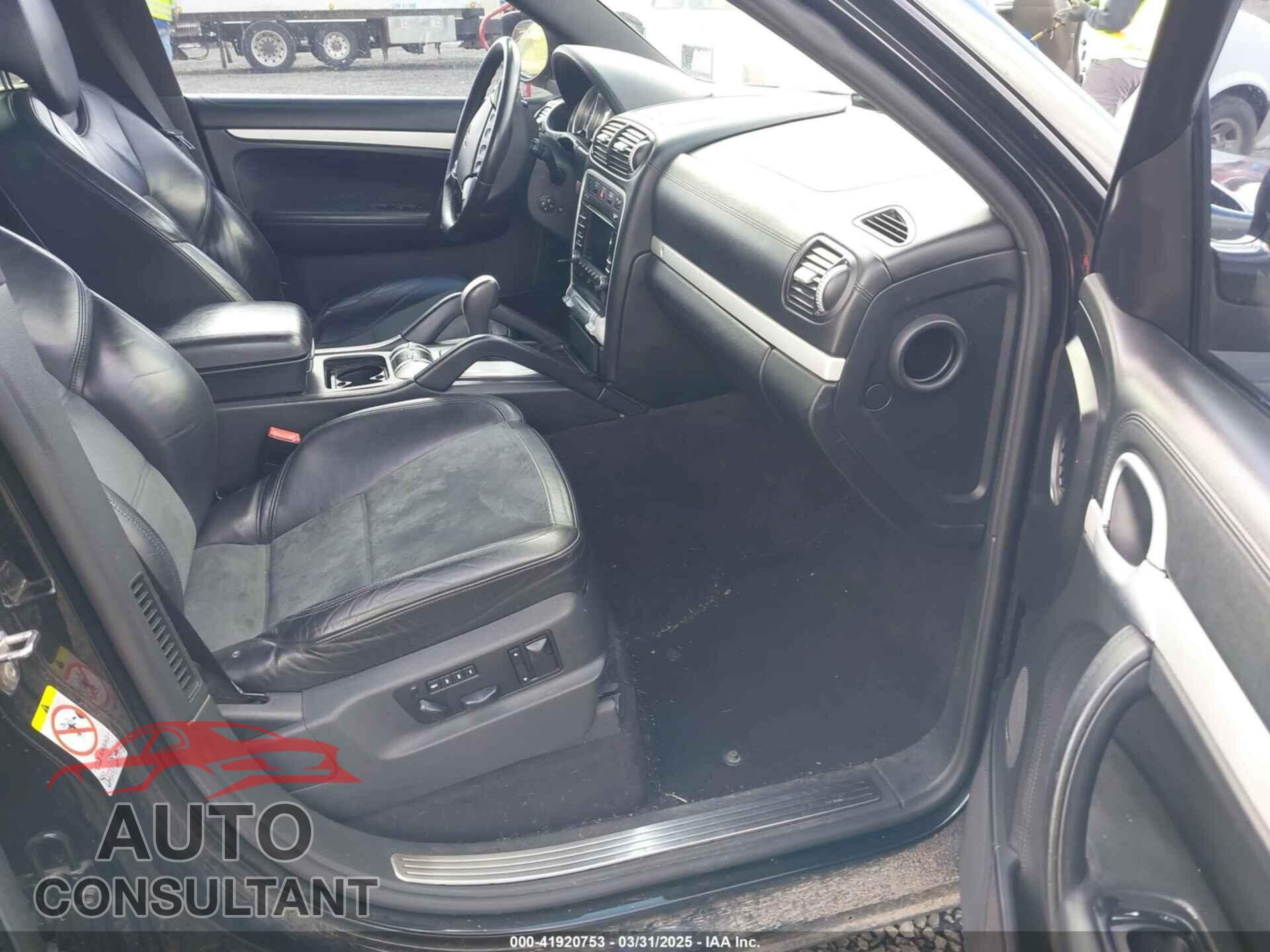 PORSCHE CAYENNE 2009 - WP1AB29P29LA45705