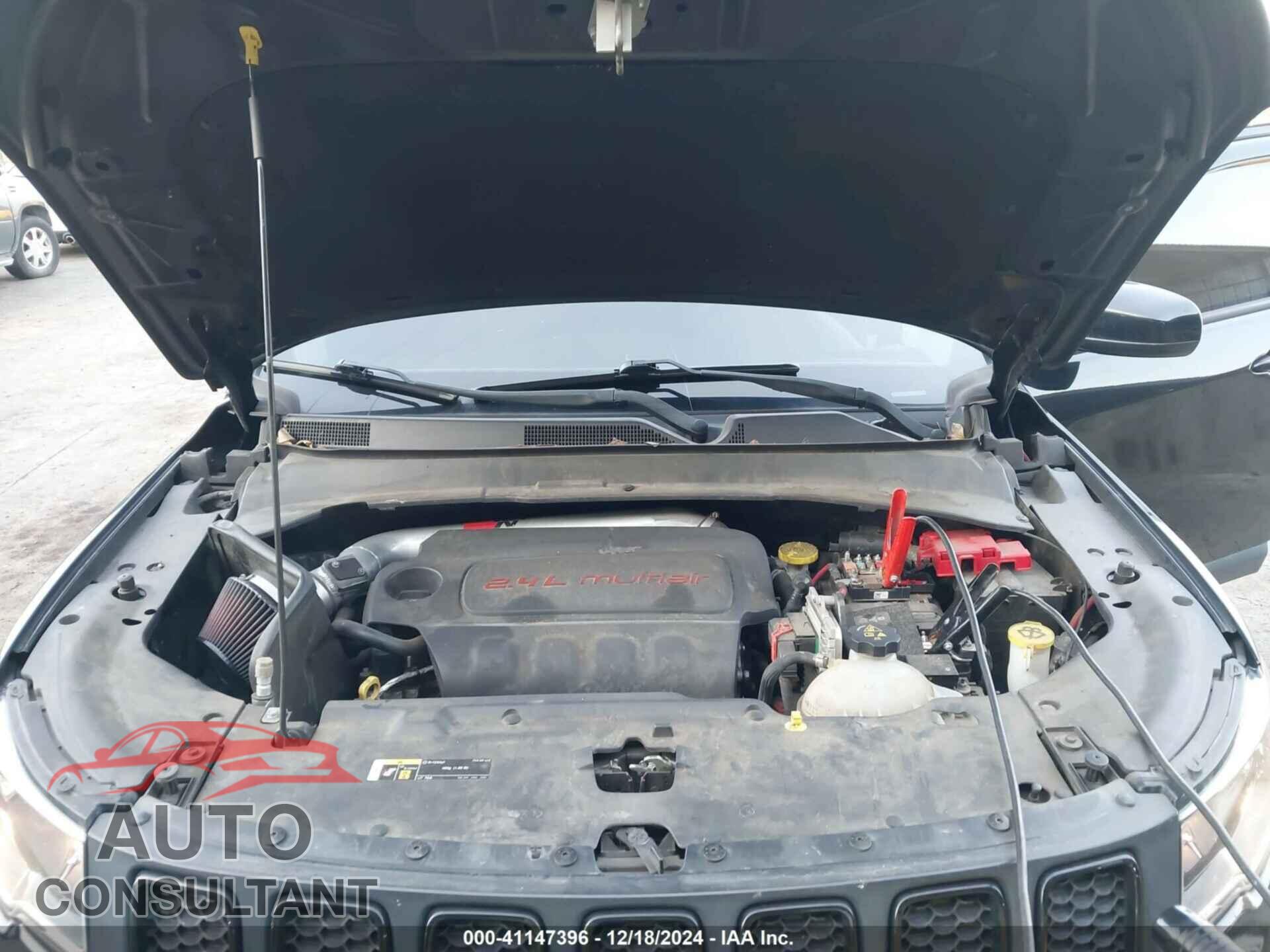 JEEP COMPASS 2019 - 3C4NJDBB7KT595637