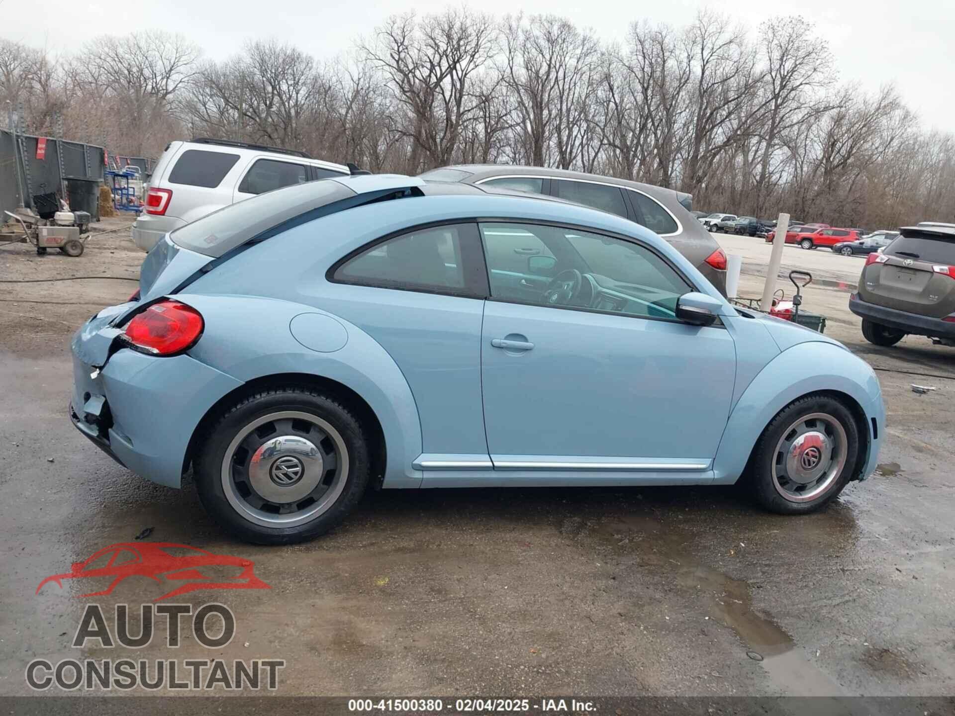 VOLKSWAGEN BEETLE 2012 - 3VWJX7AT9CM629059
