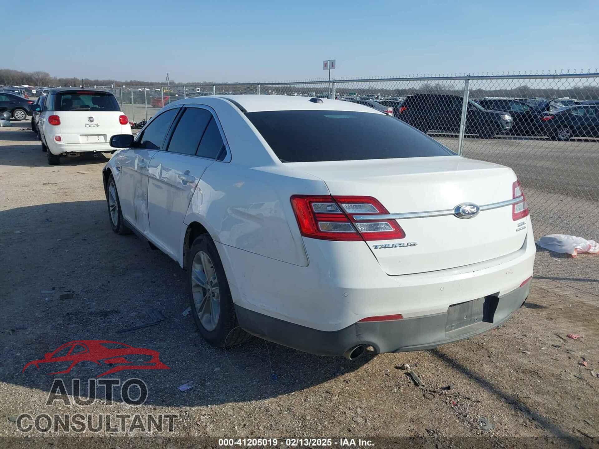 FORD TAURUS 2015 - 1FAHP2E84FG142253