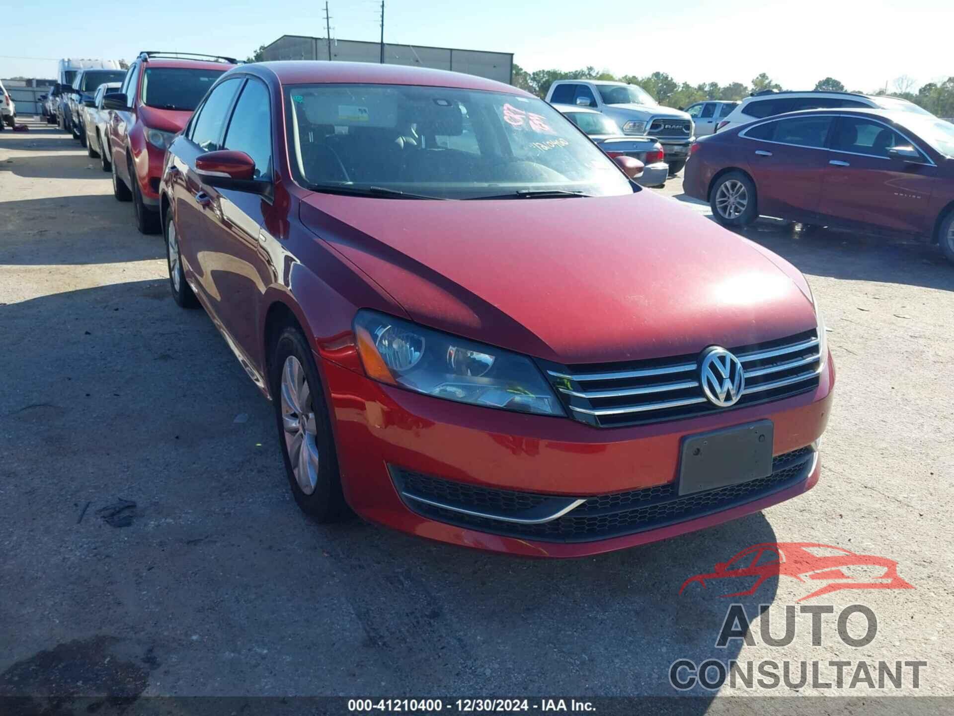 VOLKSWAGEN PASSAT 2015 - 1VWAS7A38FC028049