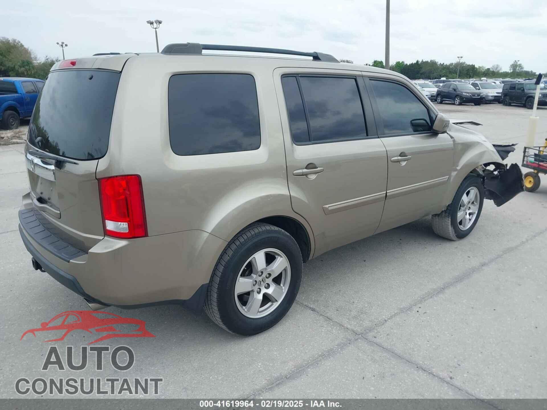 HONDA PILOT 2011 - 5FNYF3H73BB039108