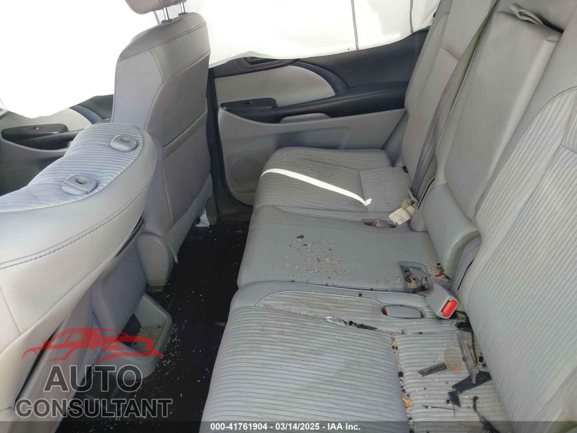 TOYOTA HIGHLANDER 2017 - 5TDBZRFH7HS410075