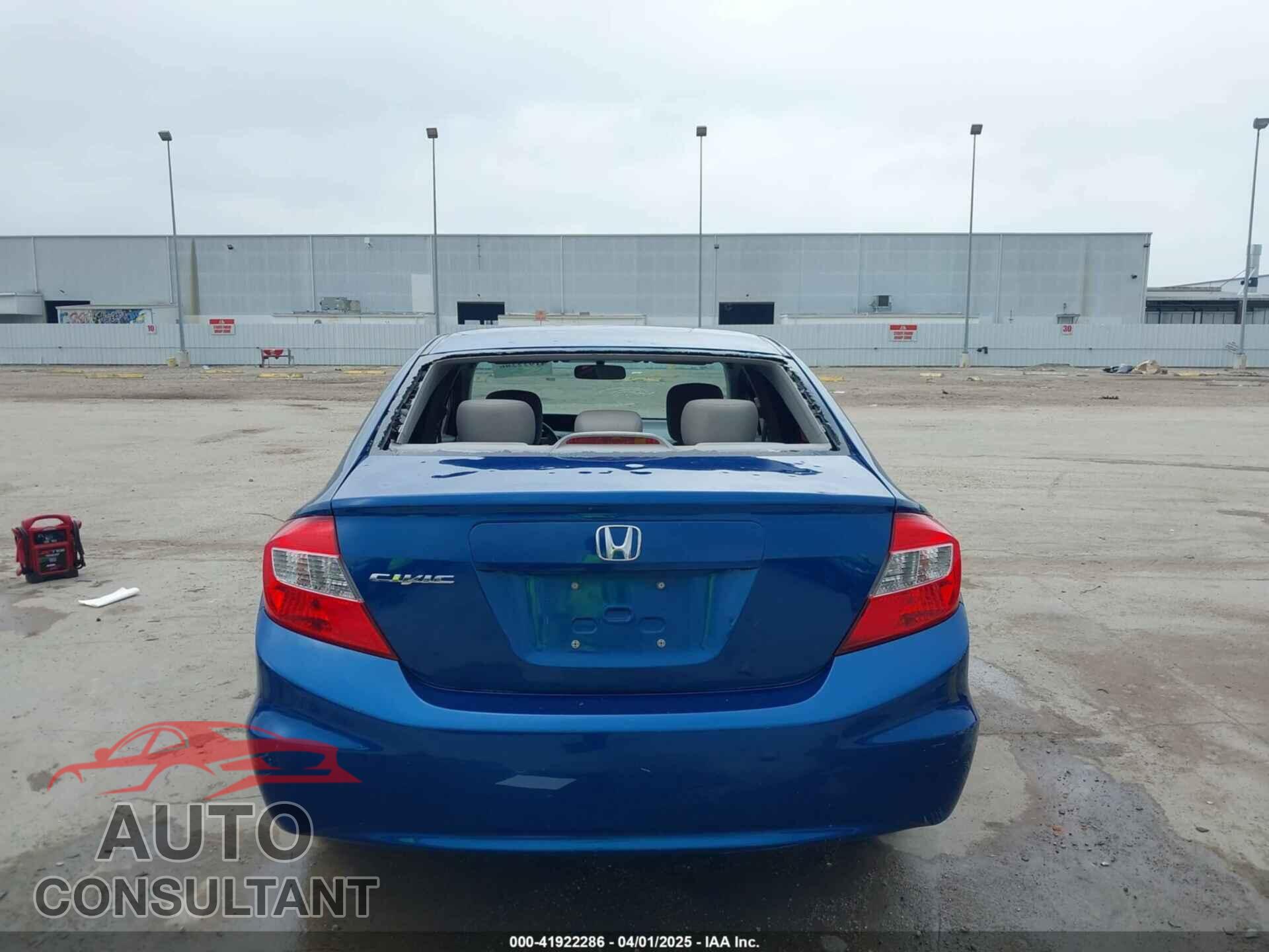 HONDA CIVIC 2012 - 2HGFB2F59CH584600