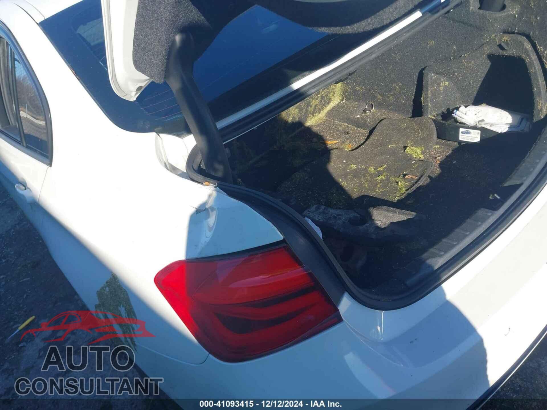 BMW 328I 2016 - WBA8E3G53GNU04489