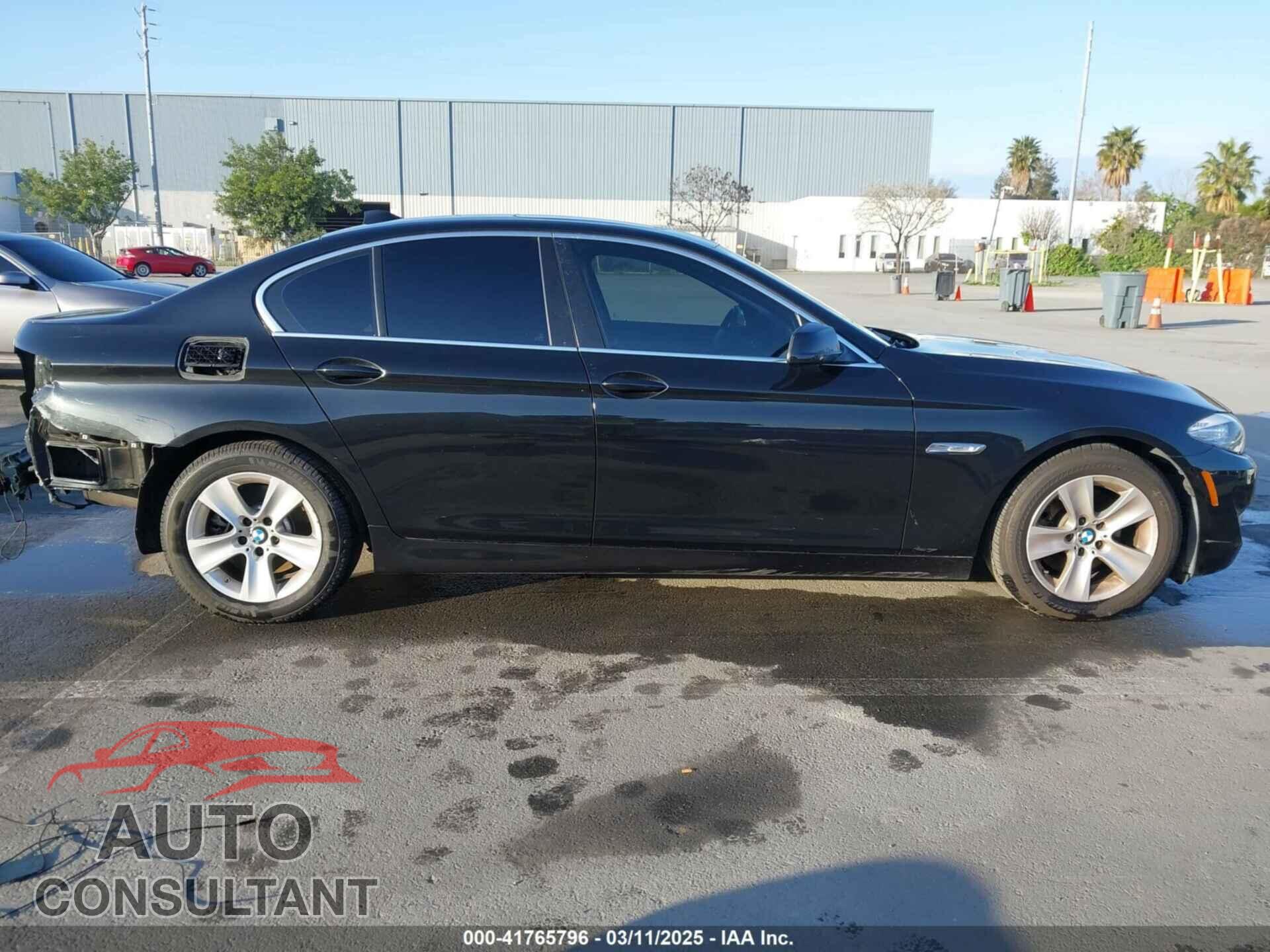 BMW 528I 2011 - WBAFR1C56BC745542