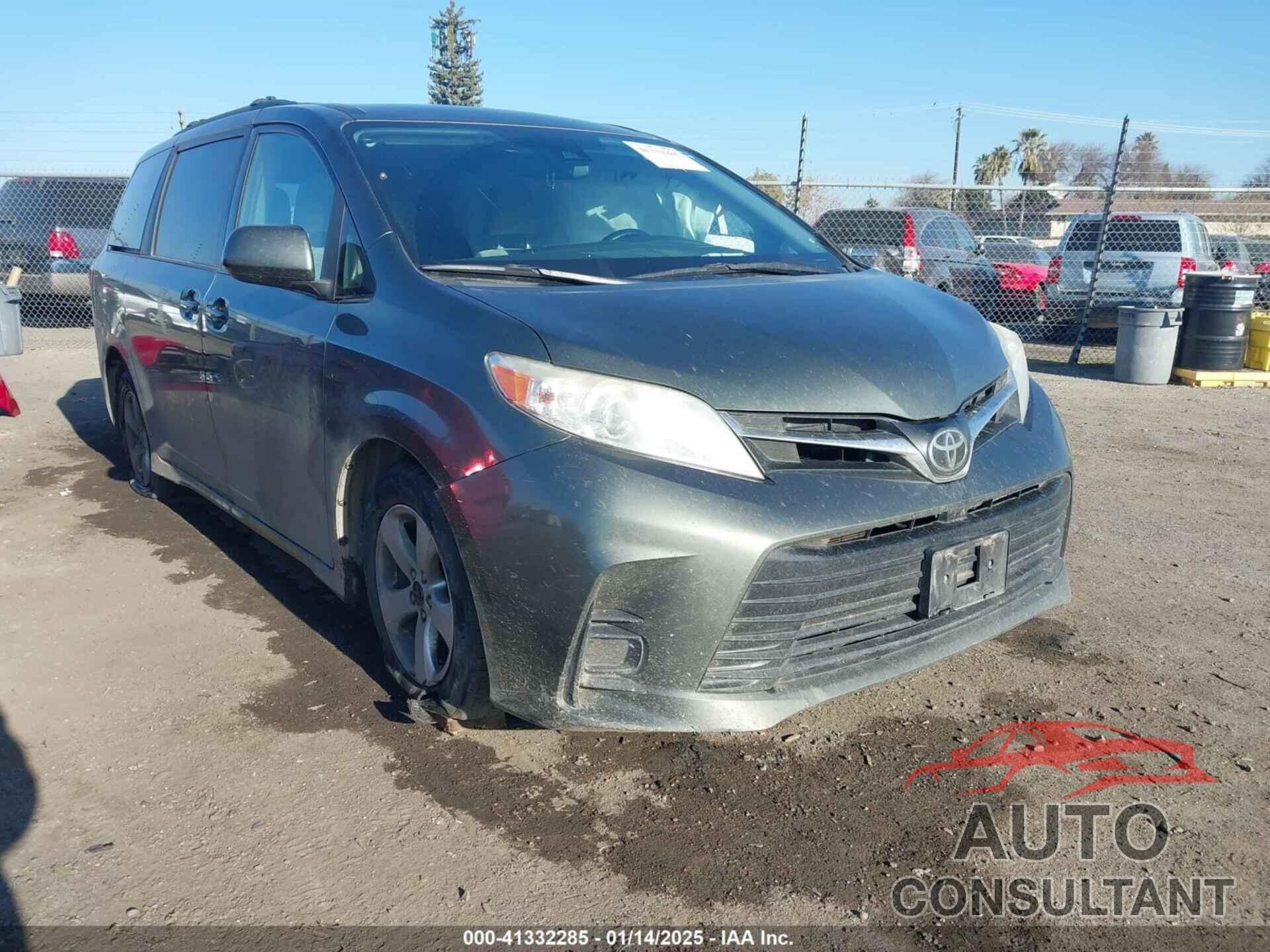 TOYOTA SIENNA 2018 - 5TDKZ3DC5JS932357