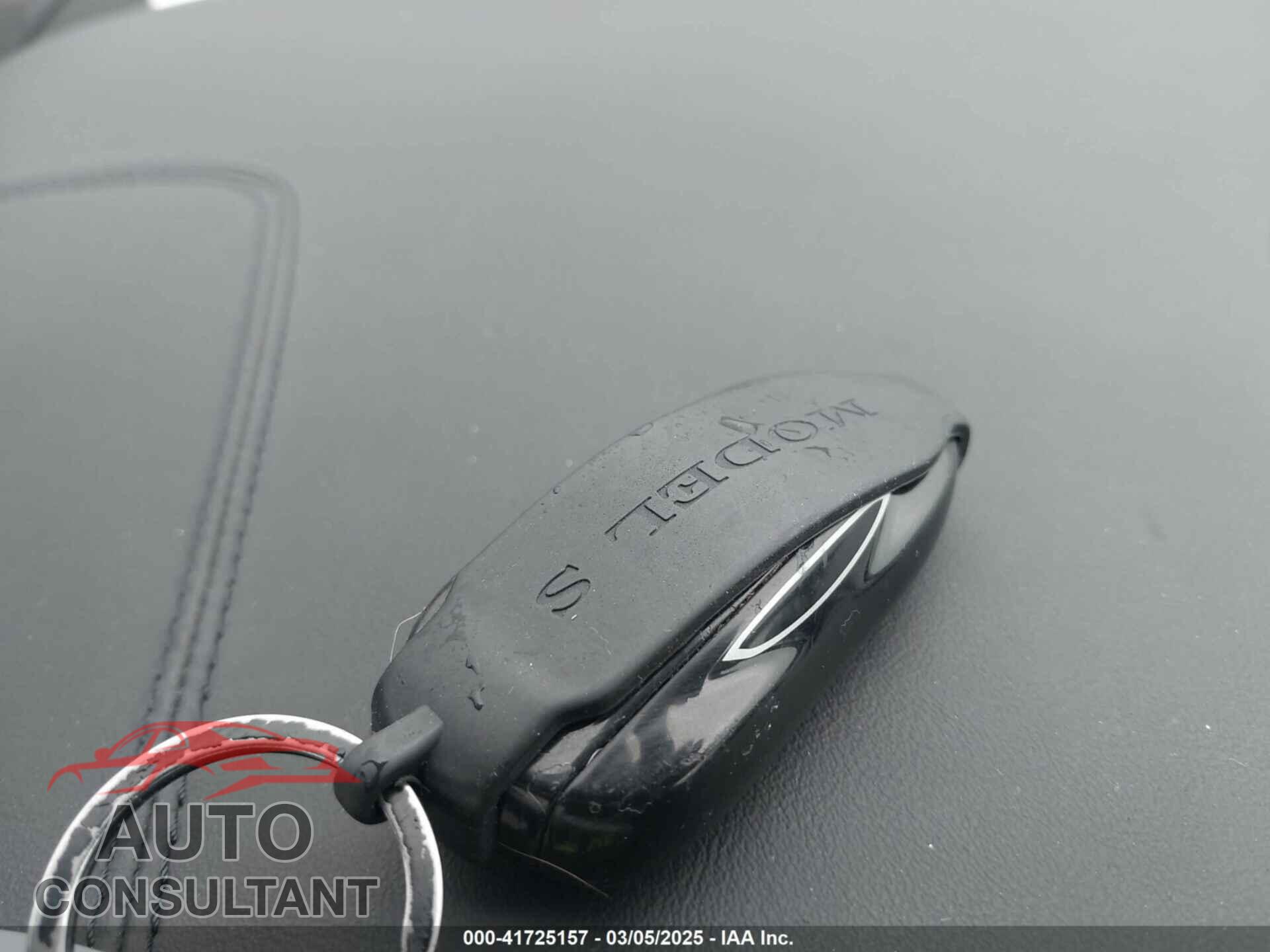 TESLA MODEL S 2017 - 5YJSA1E13HF220226