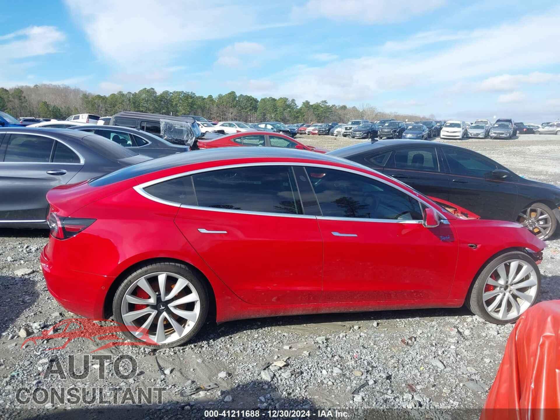 TESLA MODEL 3 2018 - 5YJ3E1EBXJF063141