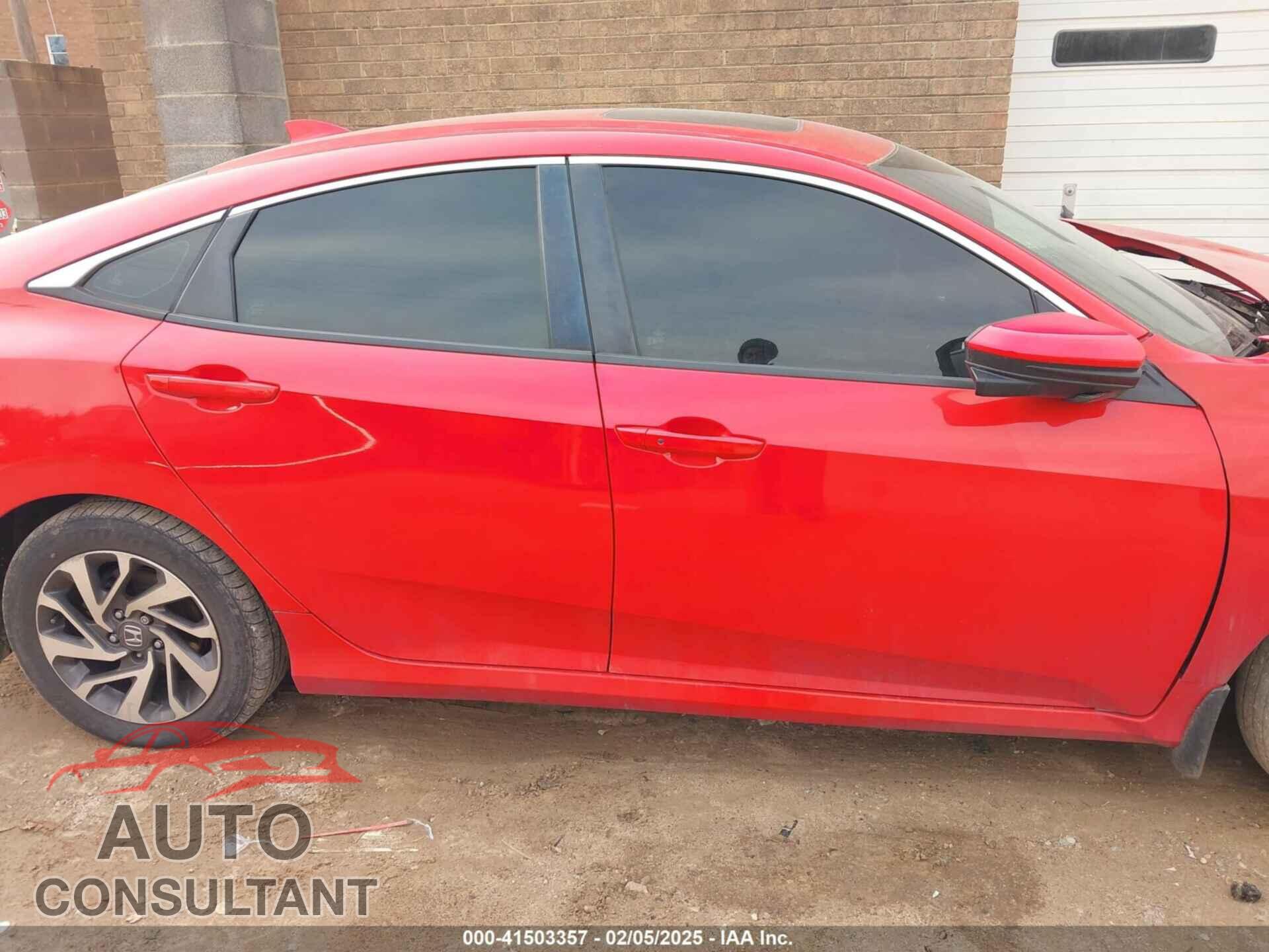 HONDA CIVIC 2017 - 2HGFC2F71HH561480