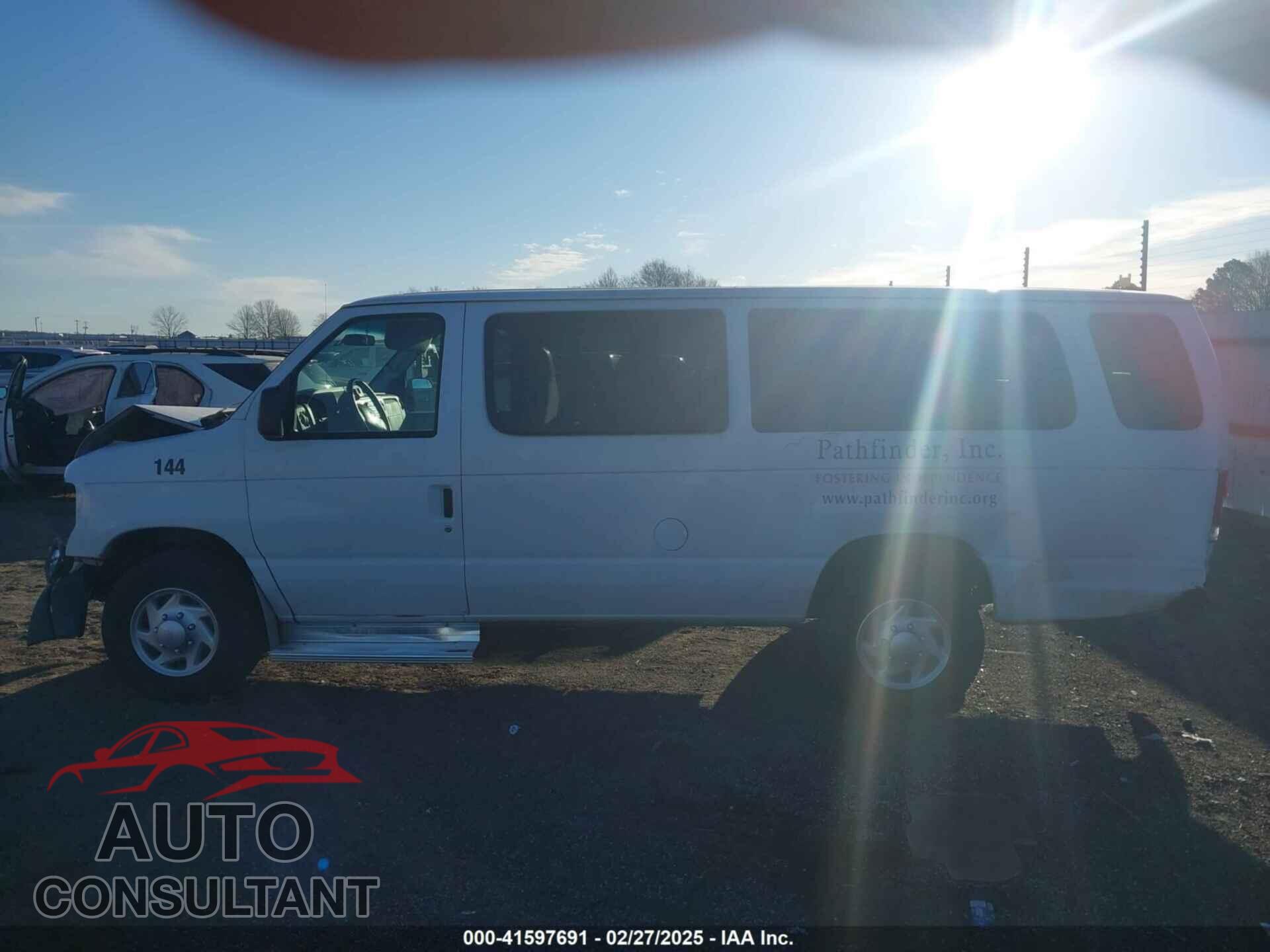 FORD E-350 SUPER DUTY 2009 - 1FBSS31LX9DA40982