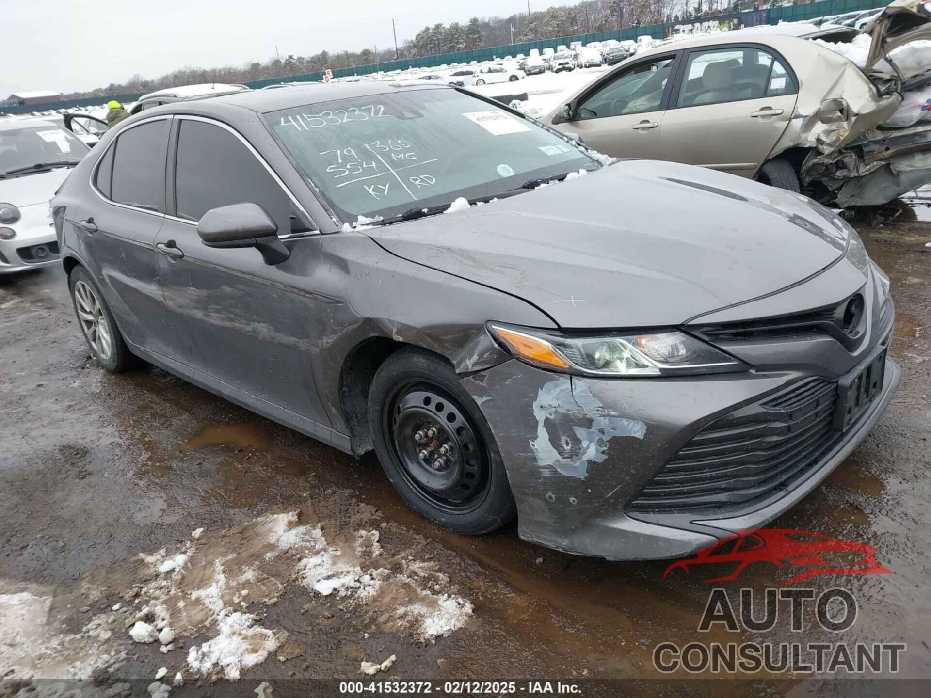 TOYOTA CAMRY 2018 - 4T1B11HK4JU024311