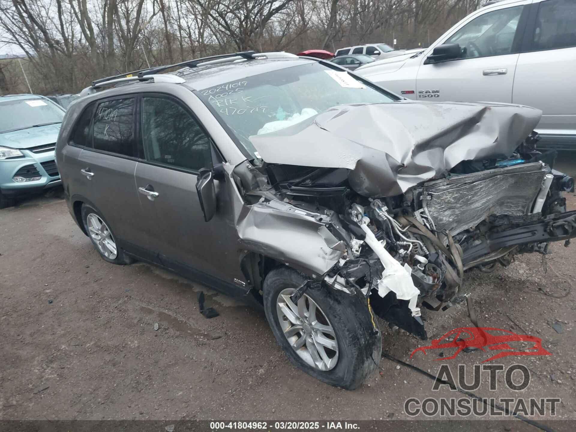 KIA SORENTO 2014 - 5XYKTDA62EG470719