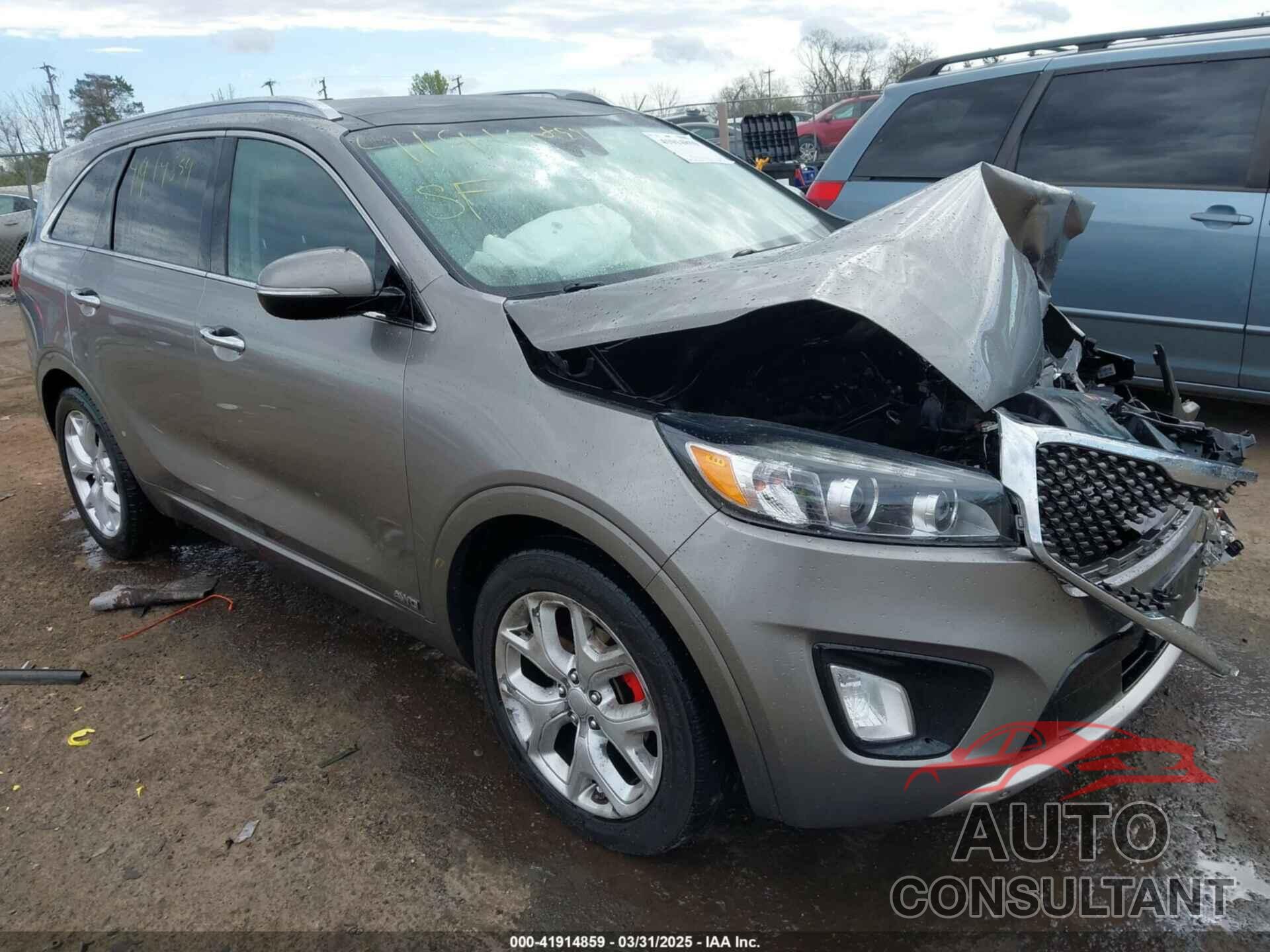 KIA SORENTO 2018 - 5XYPKDA53JG424729