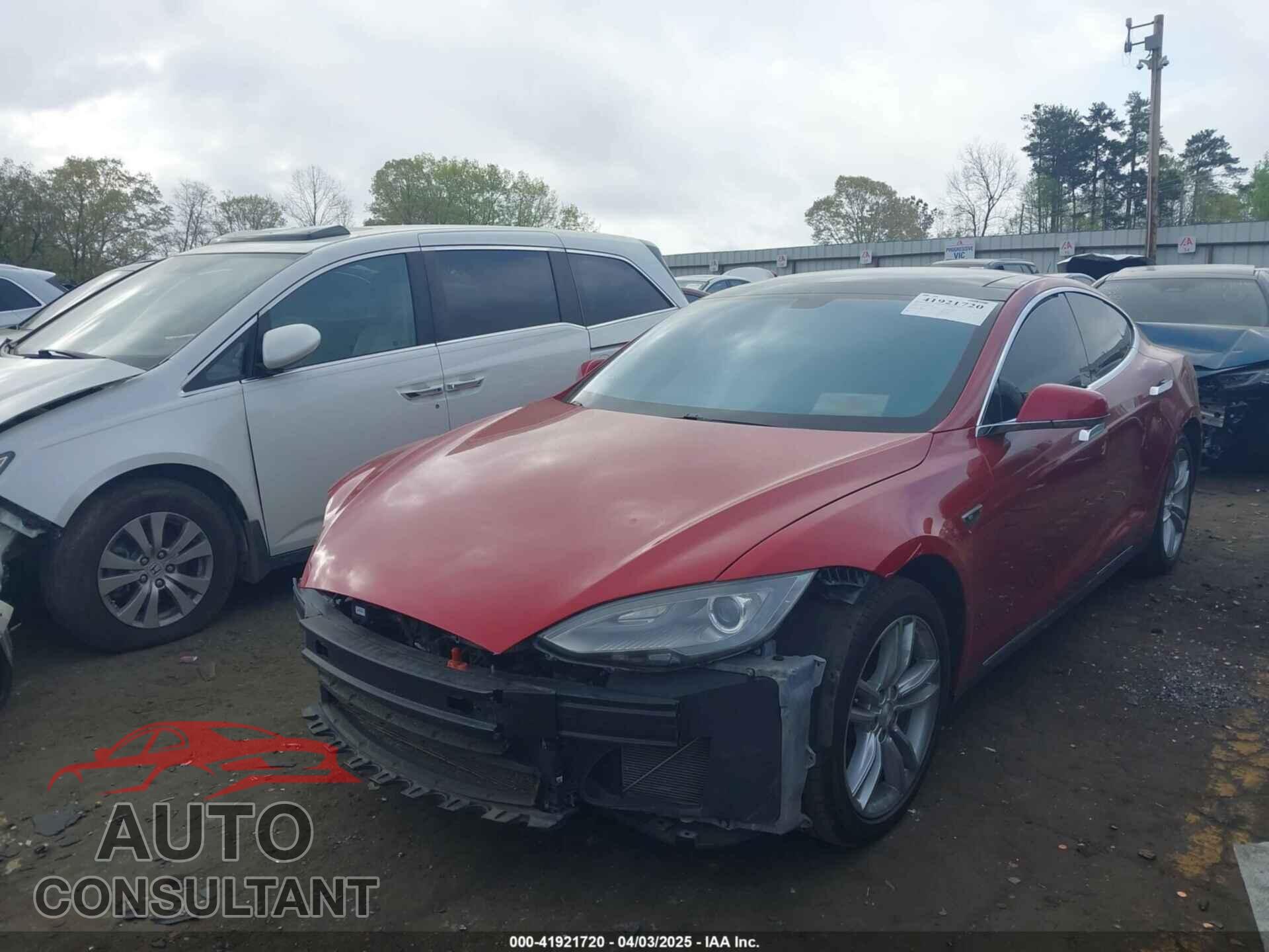 TESLA MODEL S 2013 - 5YJSA1CN1DFP09756
