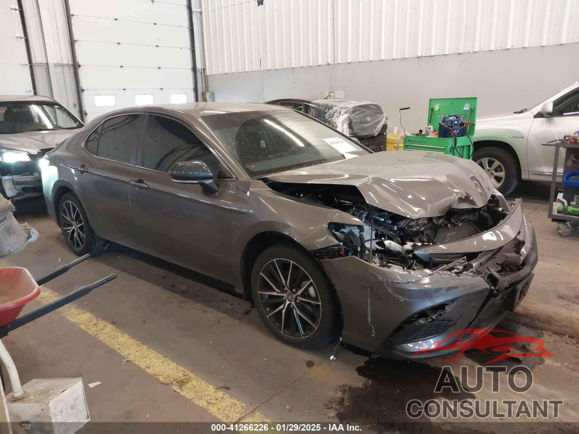 TOYOTA CAMRY 2024 - 4T1G11AK3RU228724