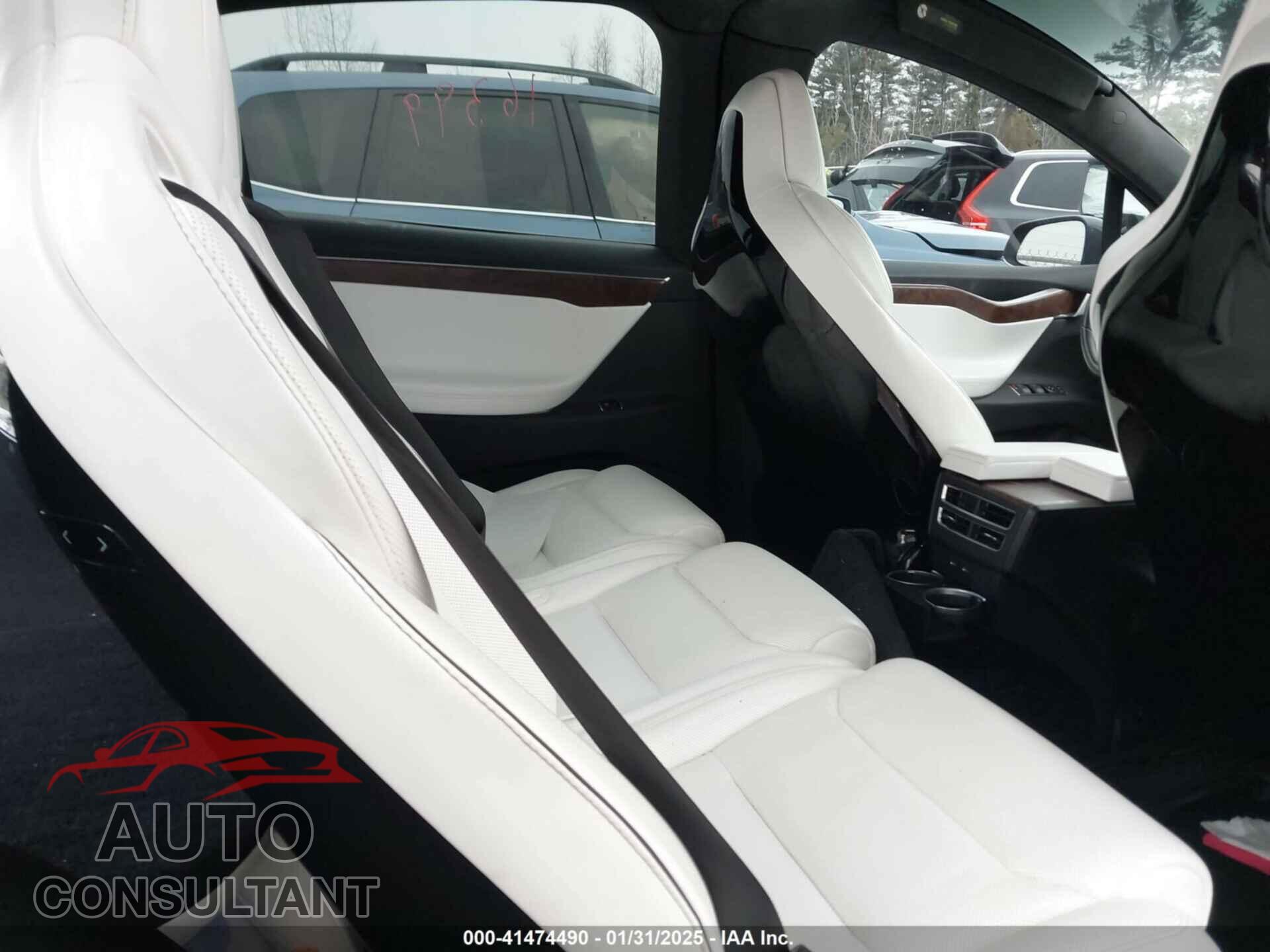 TESLA MODEL X 2016 - 5YJXCAE2XGF014165