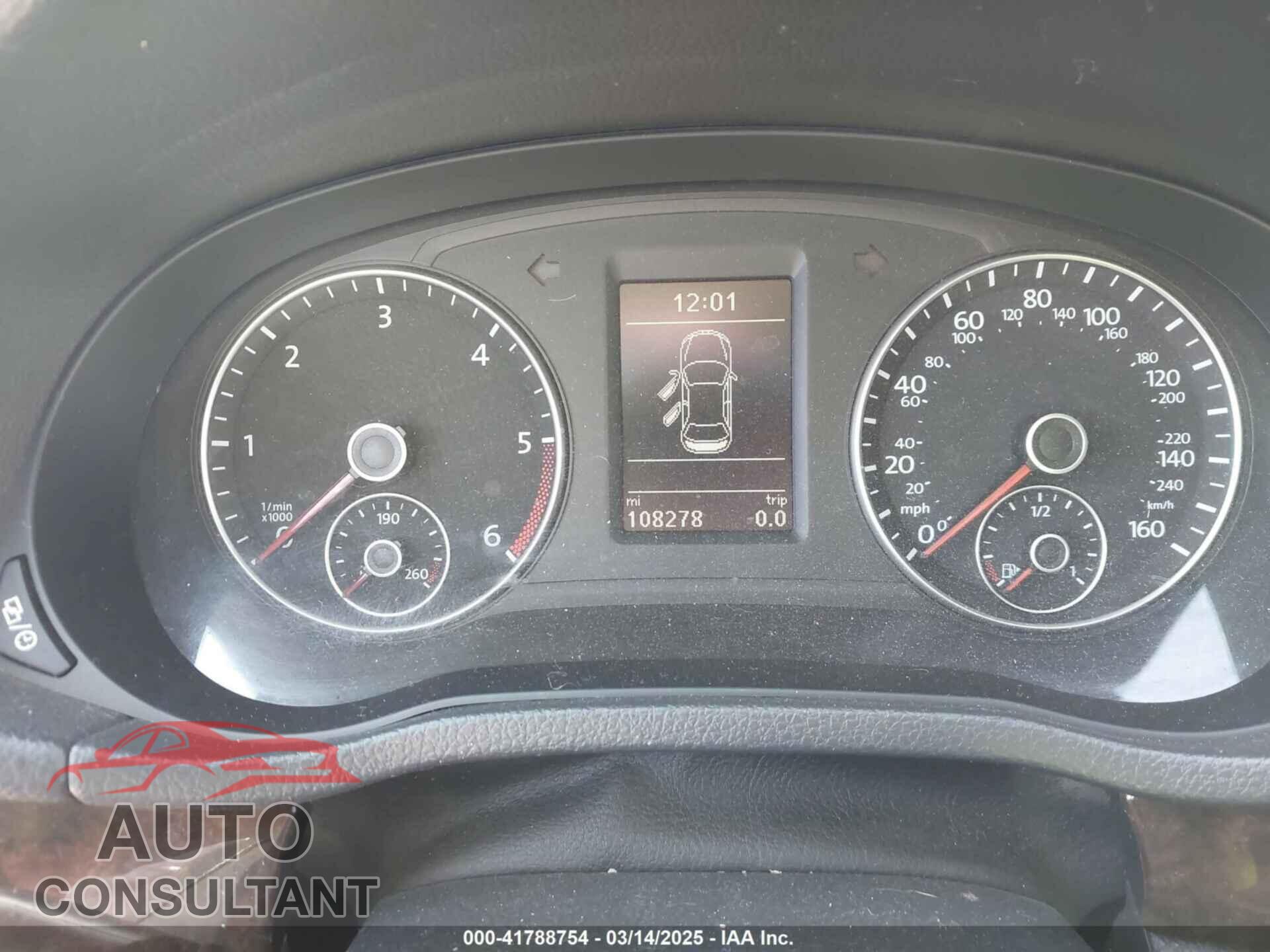 VOLKSWAGEN PASSAT 2015 - 1VWCV7A30FC024271