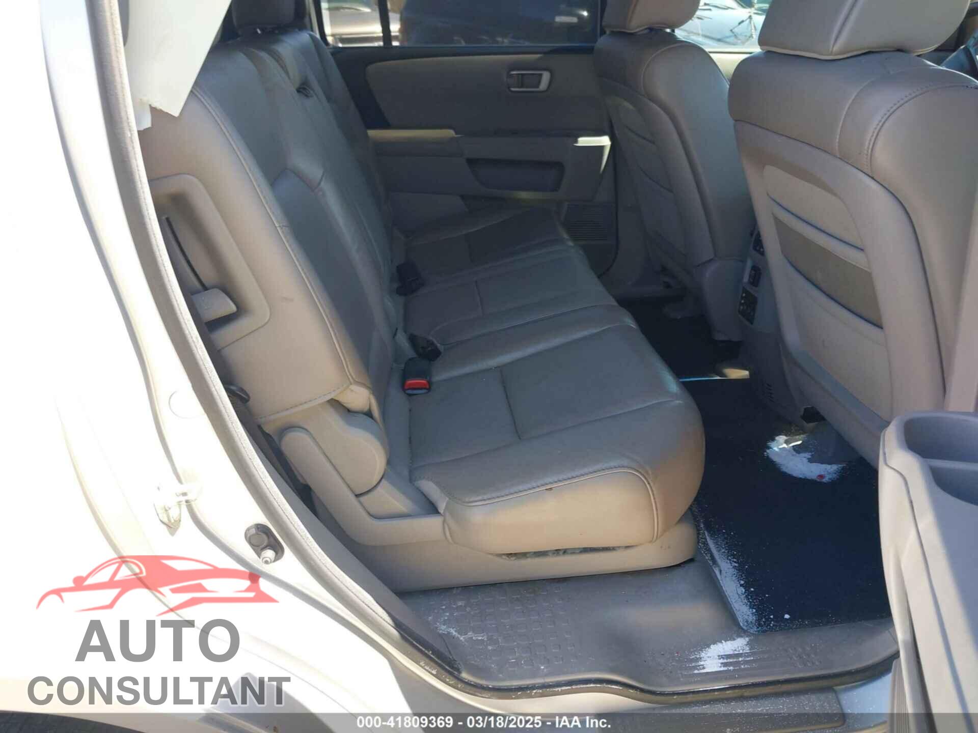 HONDA PILOT 2011 - 5FNYF4H91BB086712