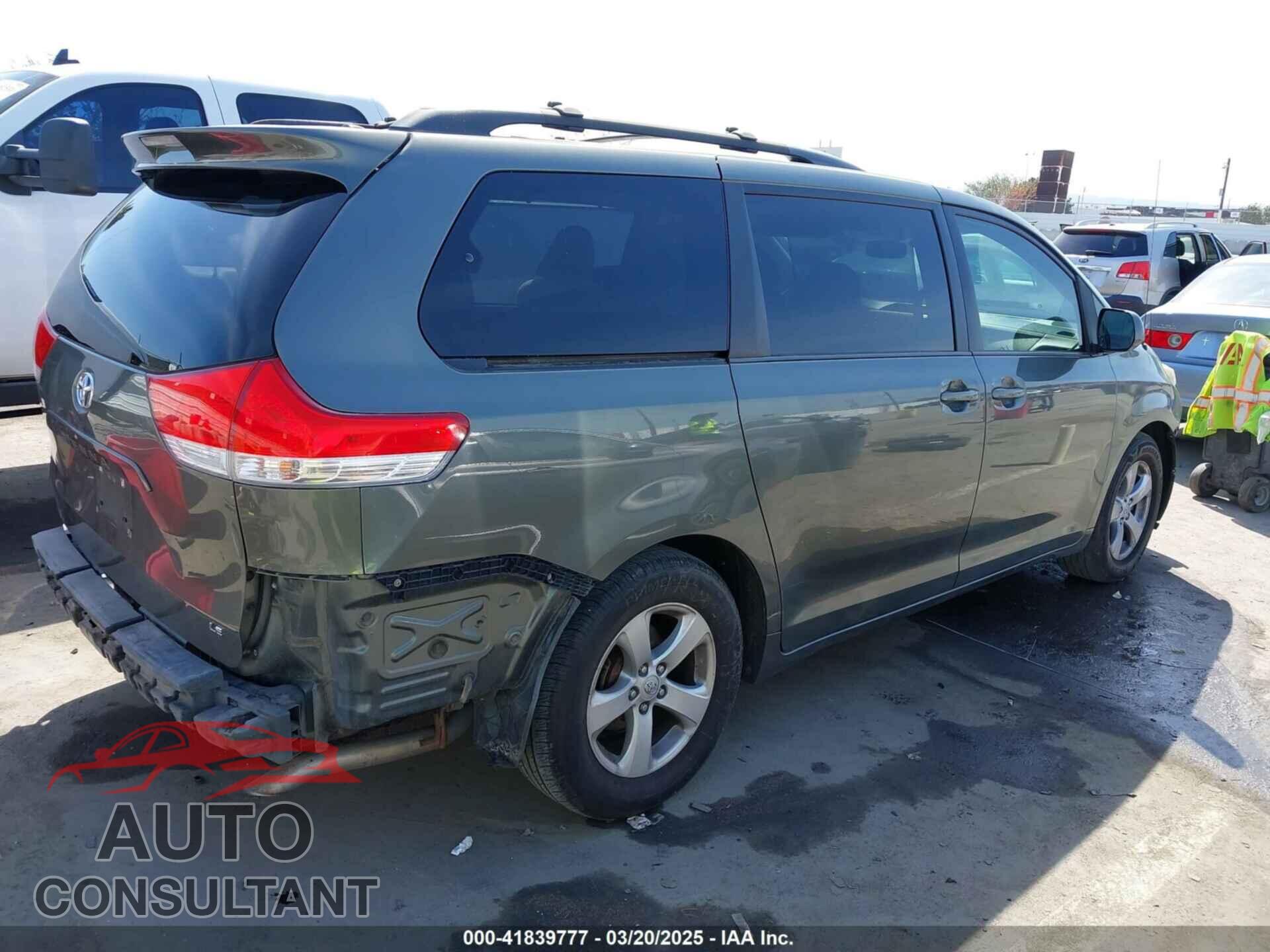 TOYOTA SIENNA 2013 - 5TDKK3DC8DS320002