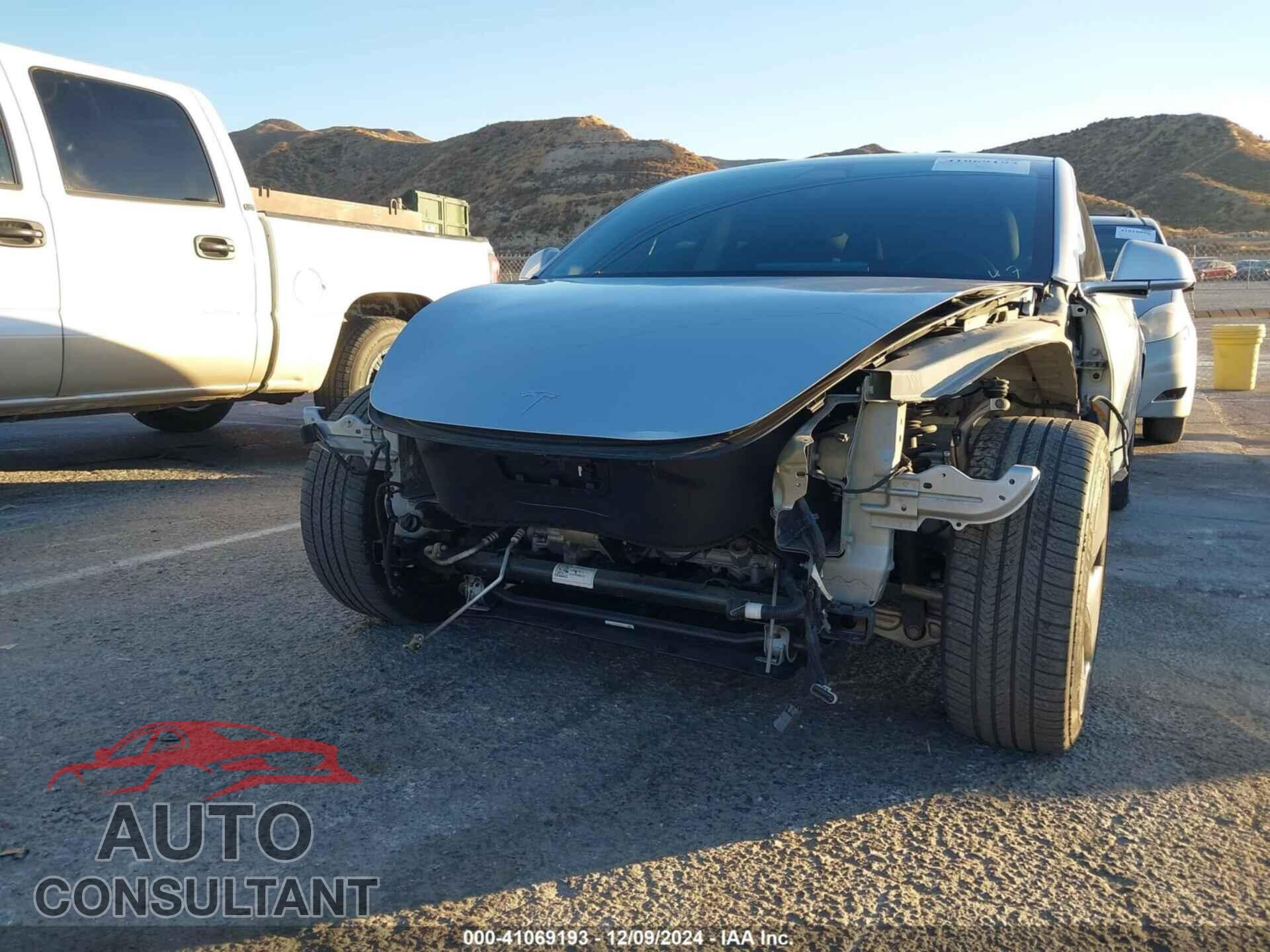 TESLA MODEL 3 2018 - 5YJ3E1EA4JF039067