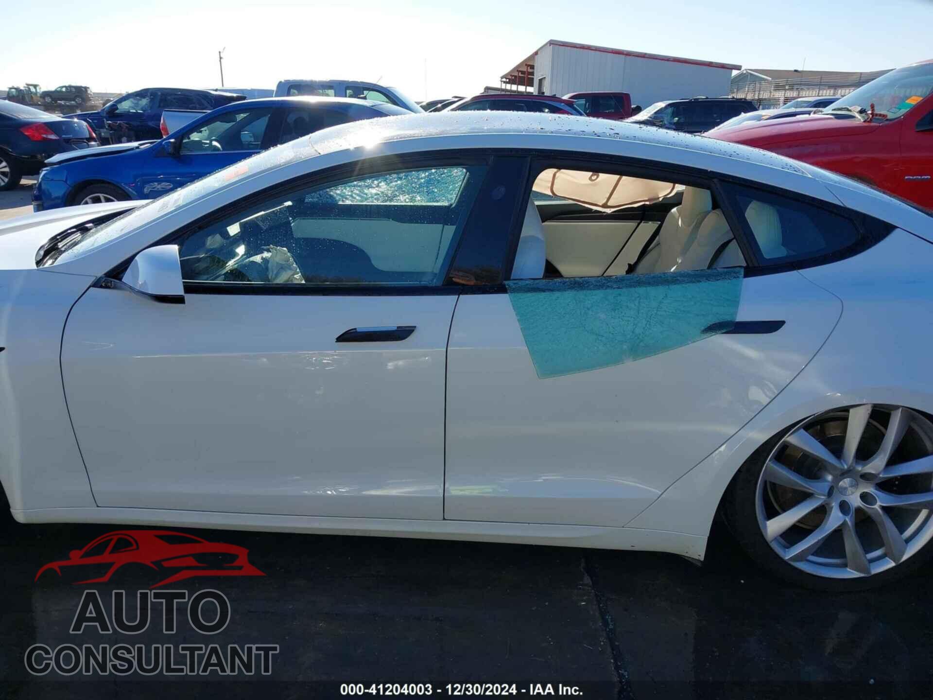 TESLA MODEL S 2022 - 5YJSA1E63NF483873